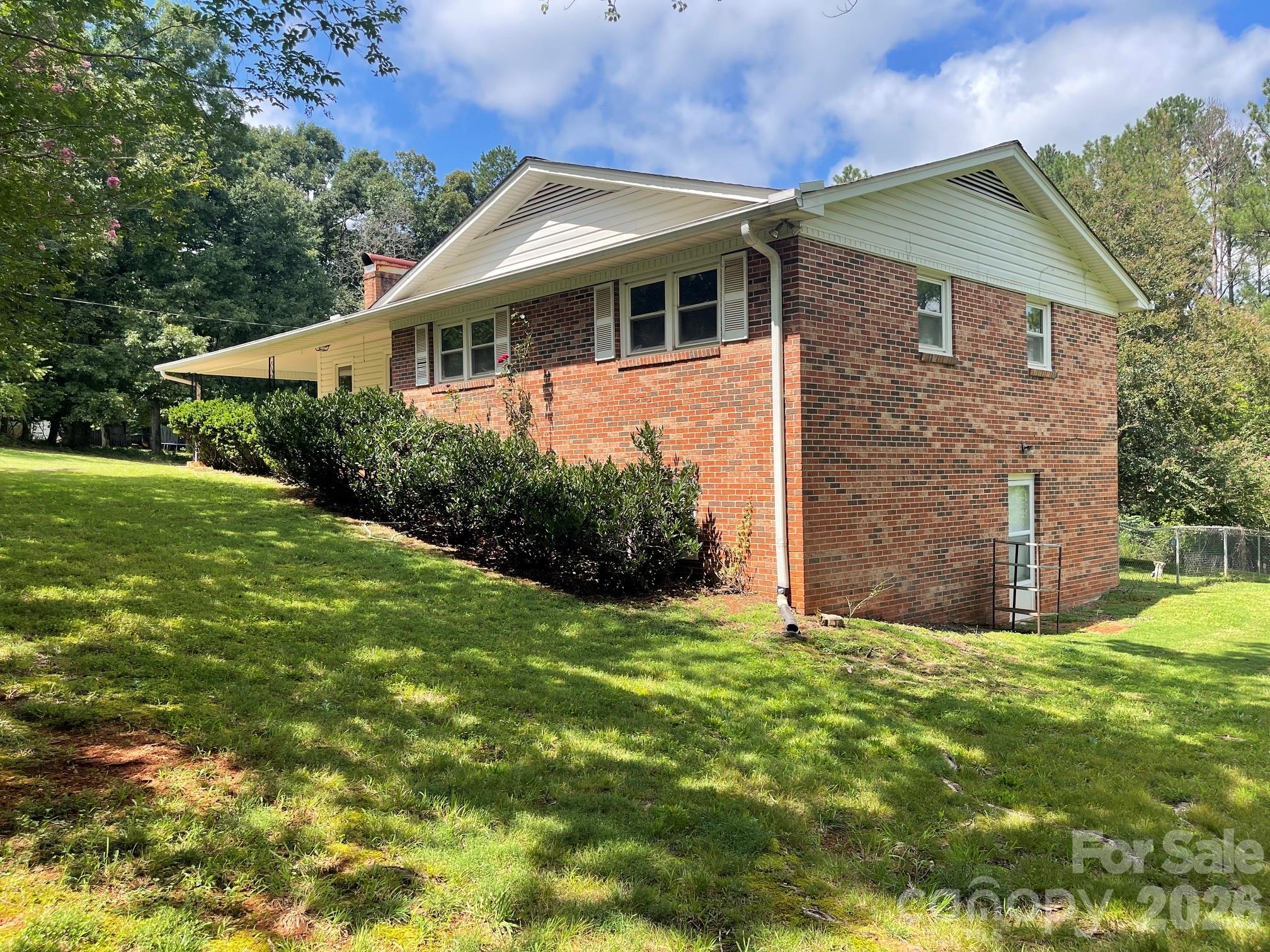 Single Family Residence at 187 River Hills Drive, Forest City, photo 2 of 25
