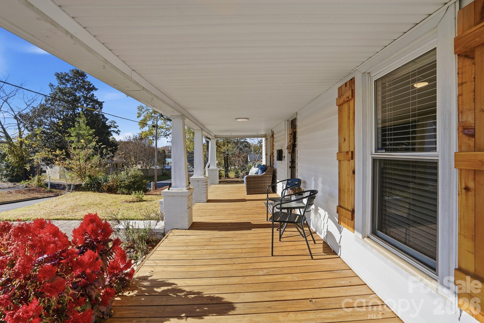 Single Family Residence at 128 Massey Street, Fort Mill, photo 3 of 29