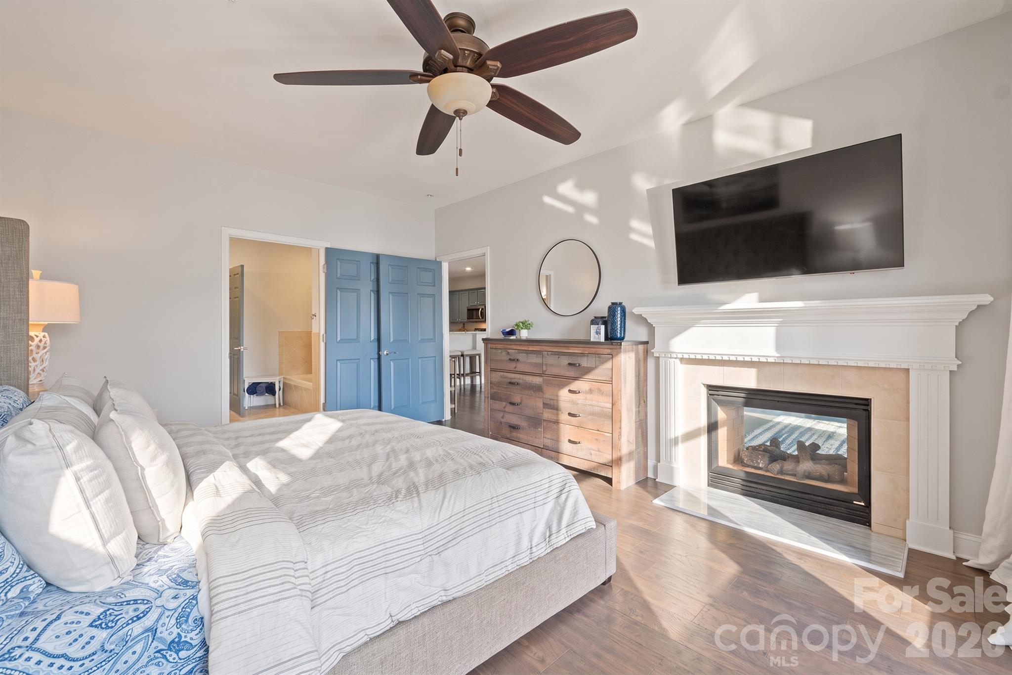 Condominium at 637 Williamson Road, Mooresville, photo 21 of 48