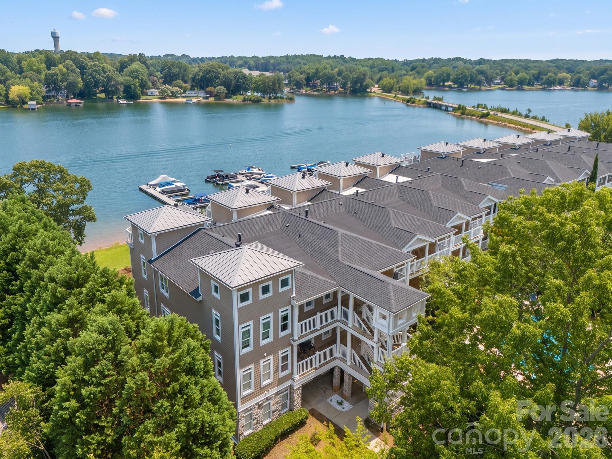 Condominium at 637 Williamson Road, Mooresville, photo 42 of 48