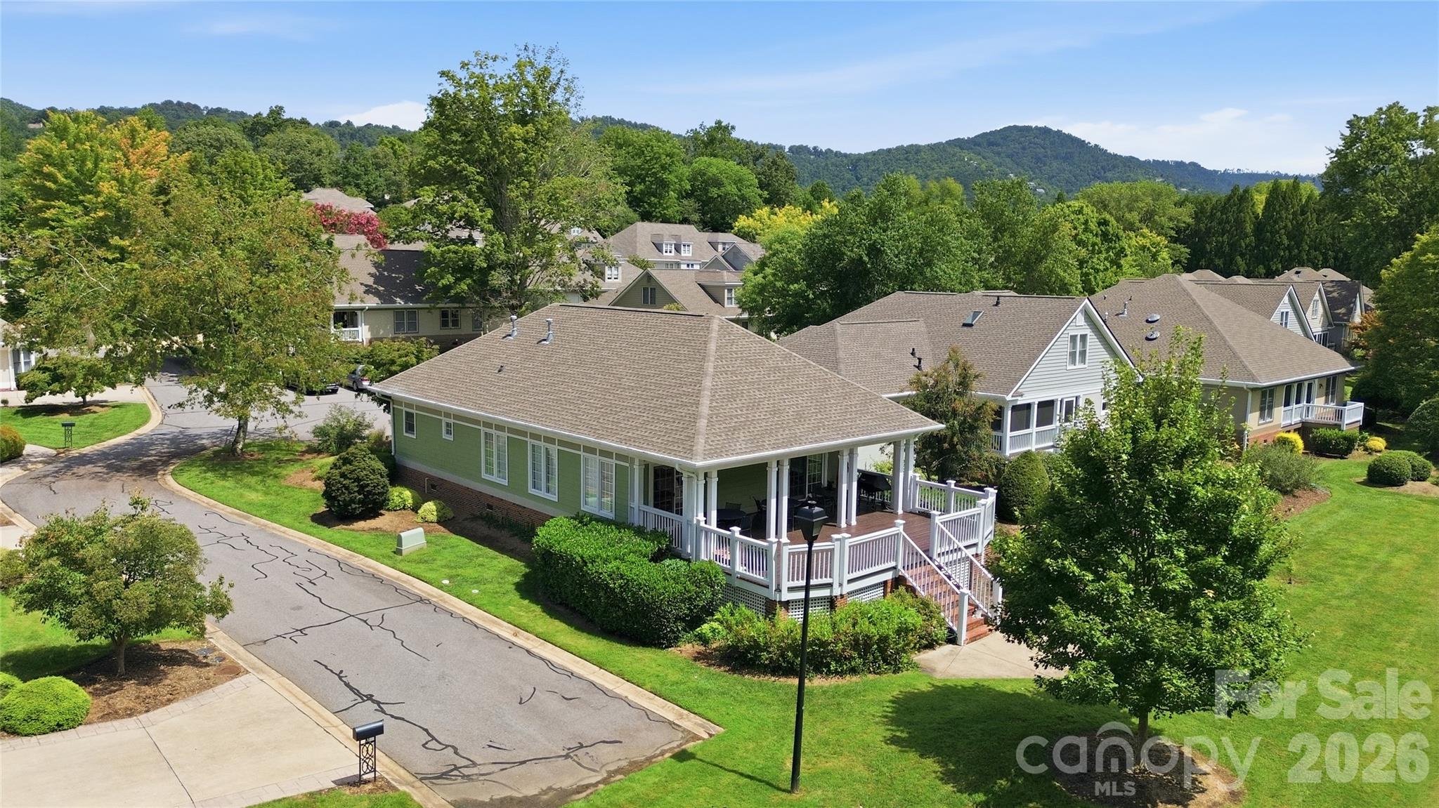 Enjoy the Clubhouse across the cul-de-sac - 18 Creekside Way, Asheville