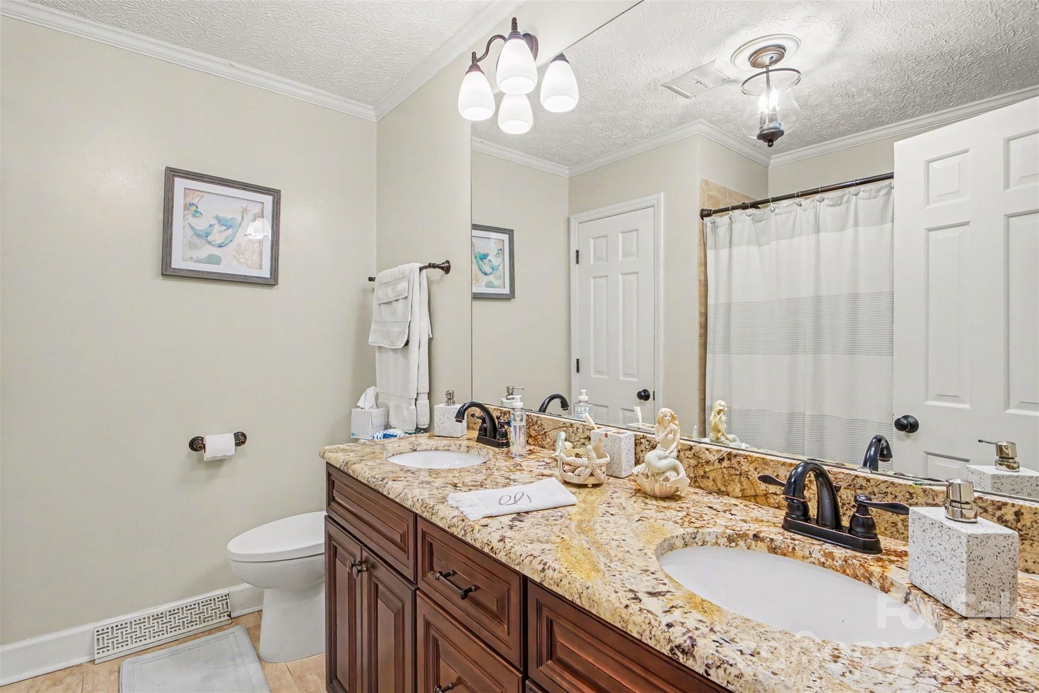 Single Family Residence at 1204 Dumbarton Road, Gastonia, photo 27 of 31