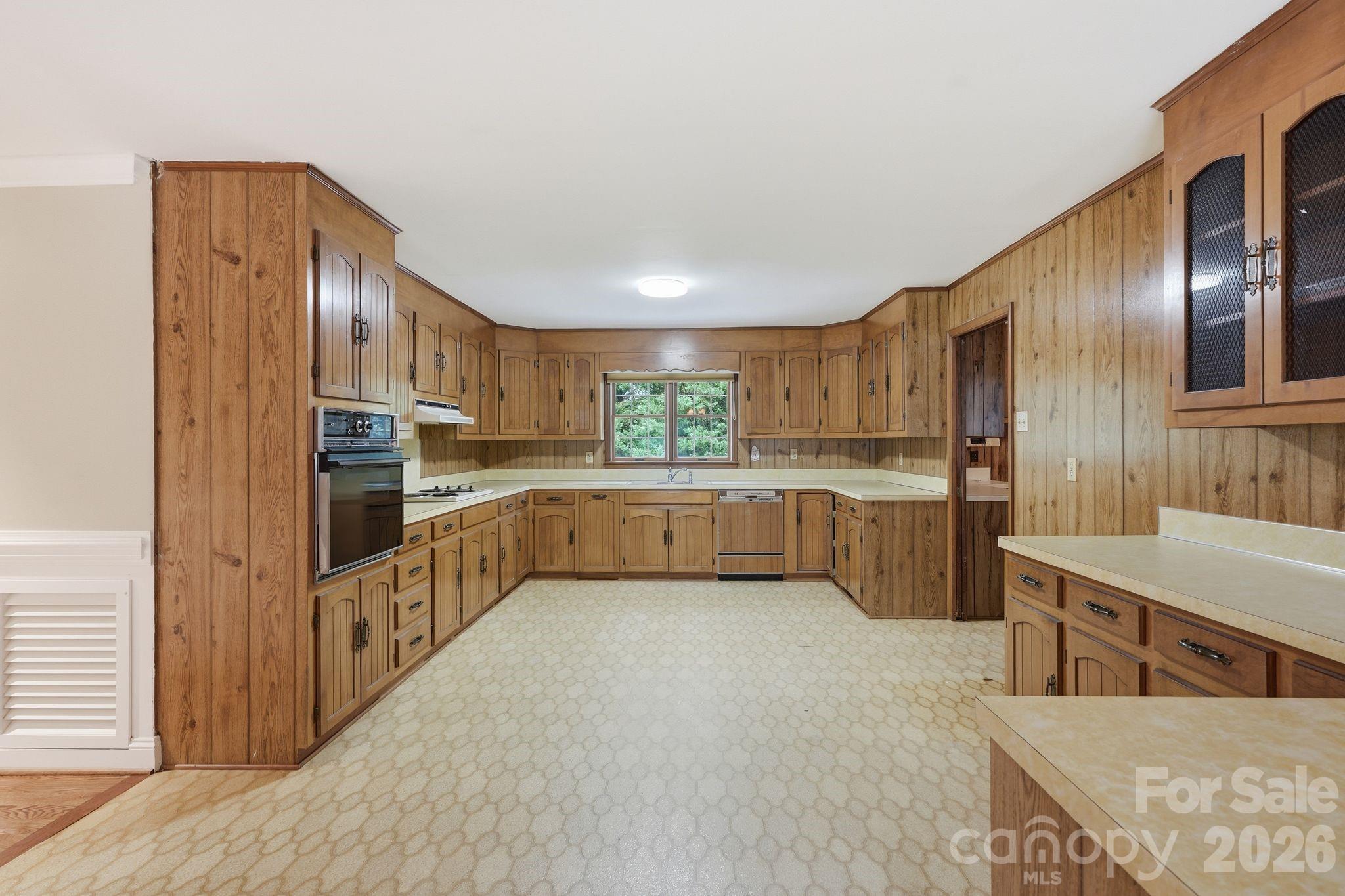Single Family Residence at 431 Costner School Road, Bessemer City, photo 9 of 43