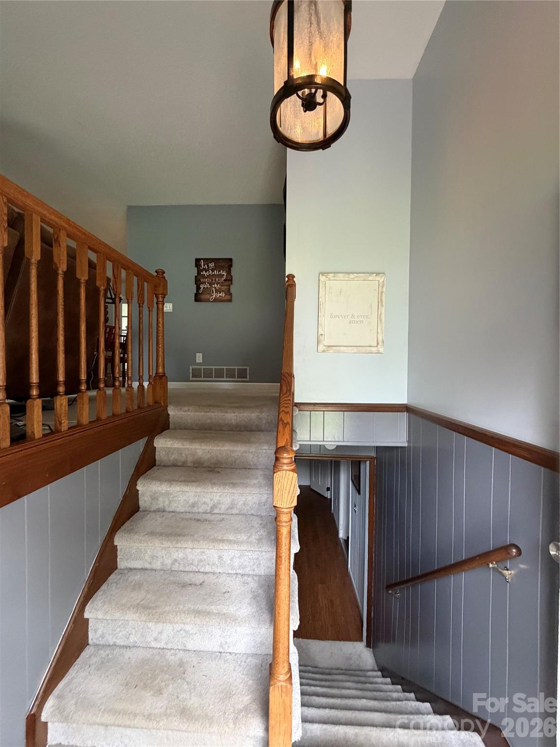 Stairs up/down at entry - 1000 Beaumont Poplar Street, North Wilkesboro
