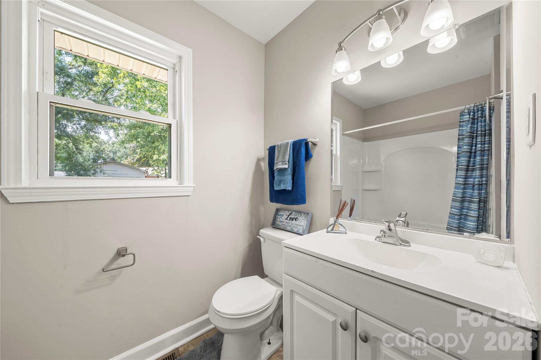 Single Family Residence at 713 Crestwood Avenue, Gastonia, photo 16 of 24