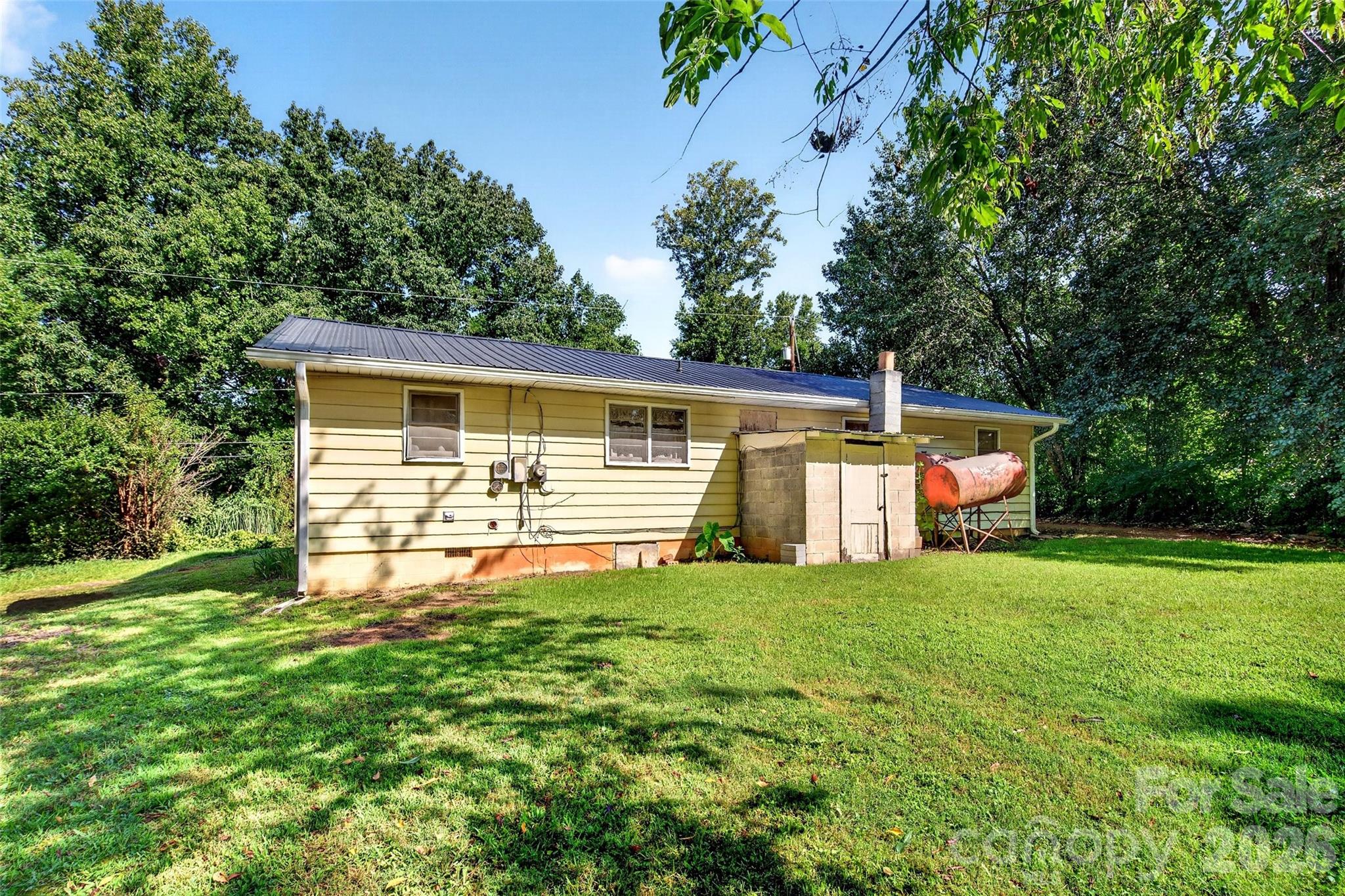 Single Family Residence at 55 Edwards Drive, Nebo, photo 7 of 33