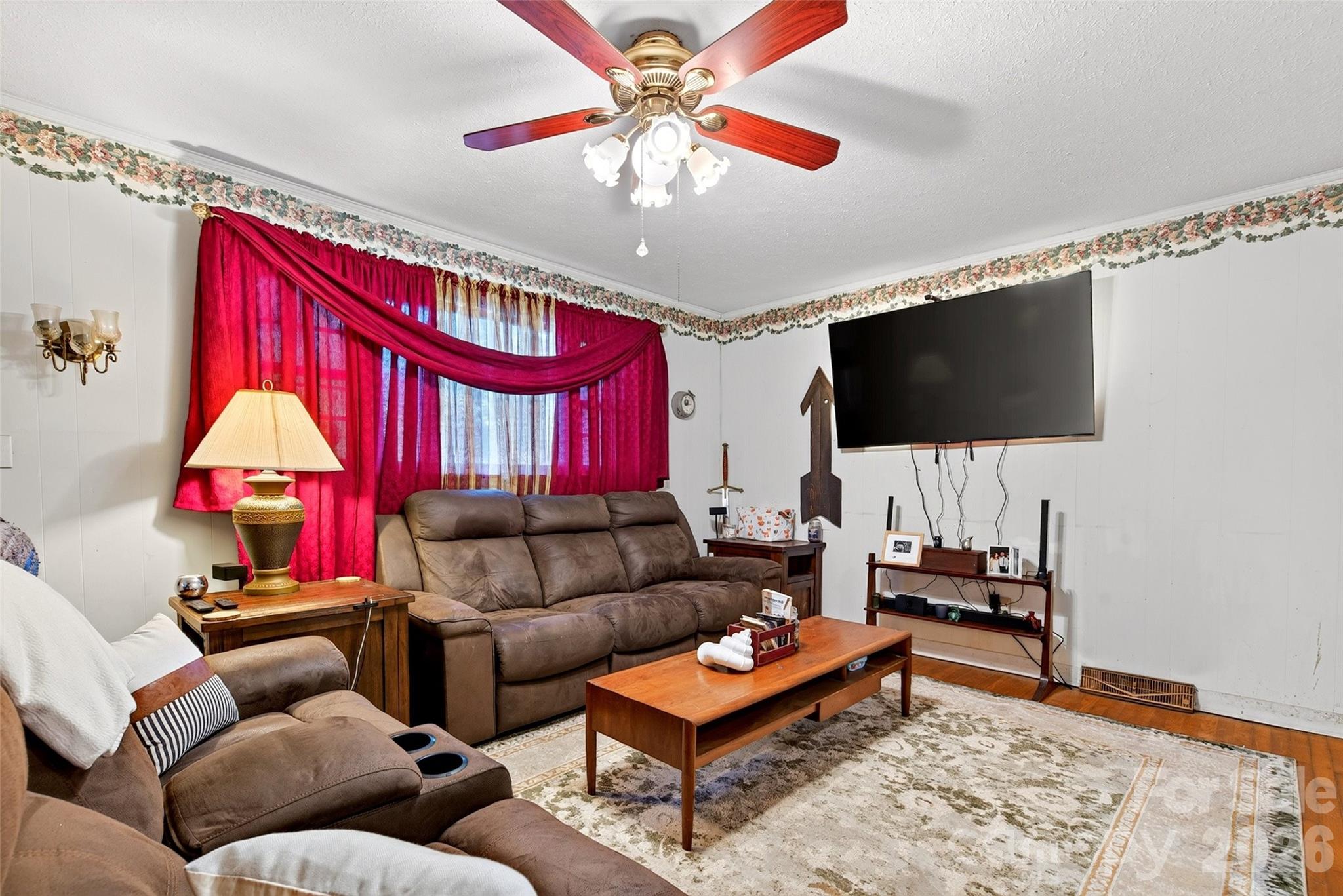 Single Family Residence at 55 Edwards Drive, Nebo, photo 8 of 33
