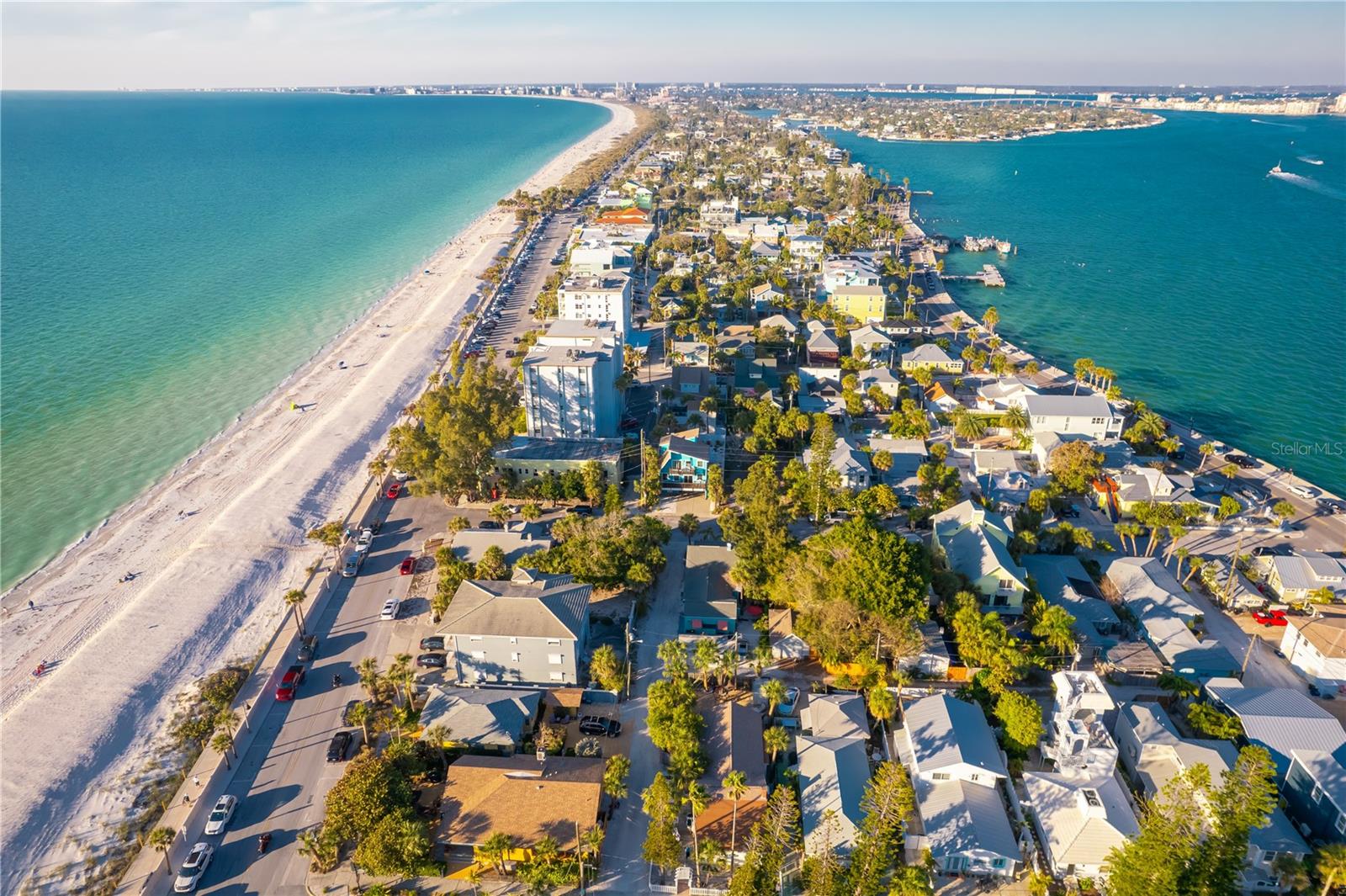 10 minutes to St Pete Beach or Treasure Island beaches on the GULF! - 7891 4TH AVE S, ST PETERSBURG