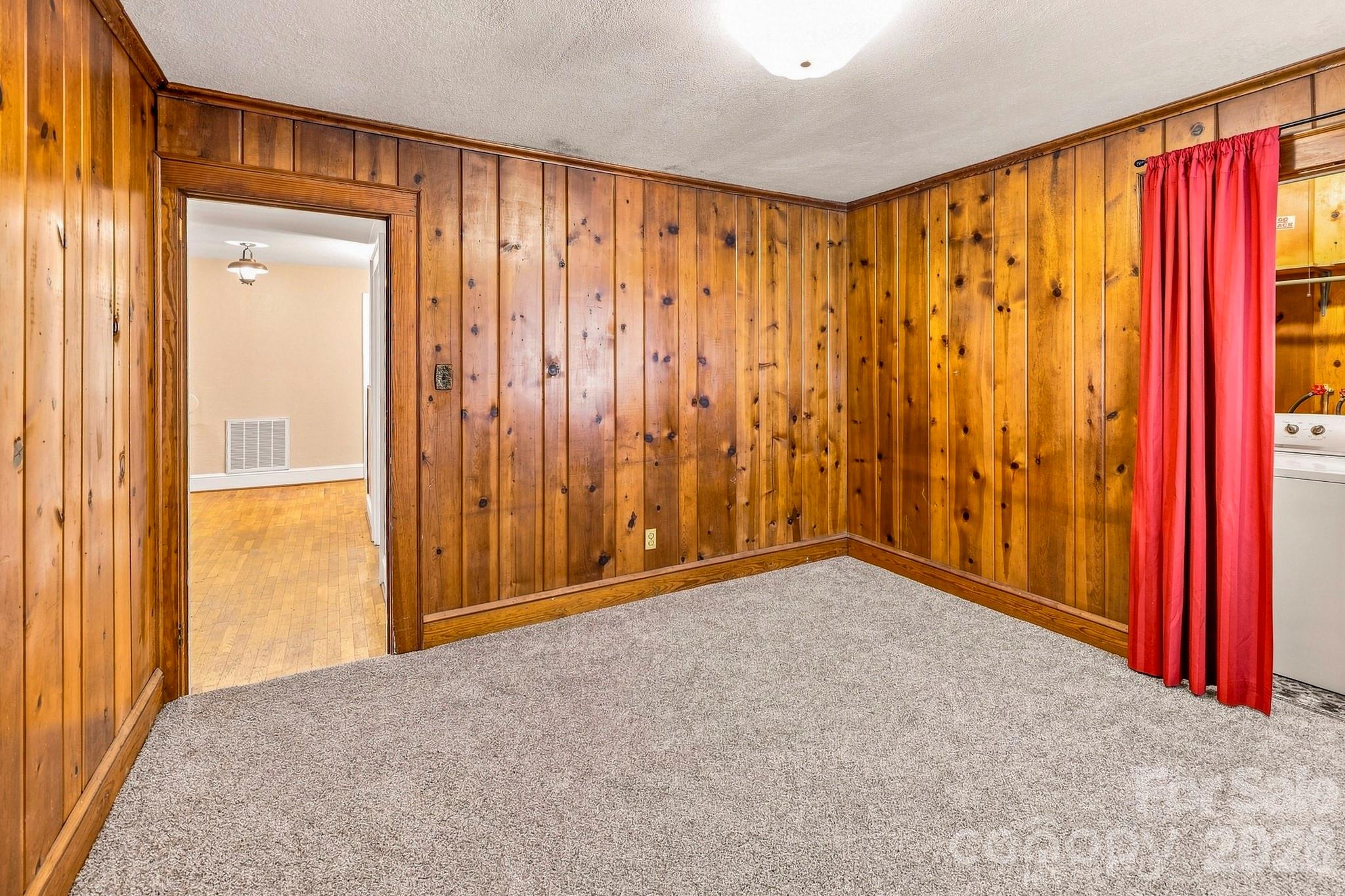 Flex Space - 257 Maryland Drive, Forest City