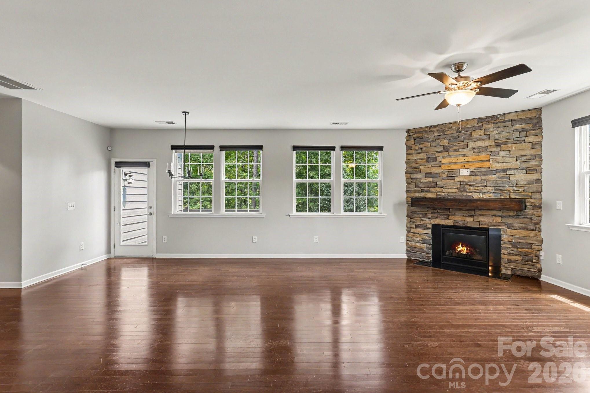 Single Family Residence at 487 Moses Drive, Fort Mill, photo 10 of 45