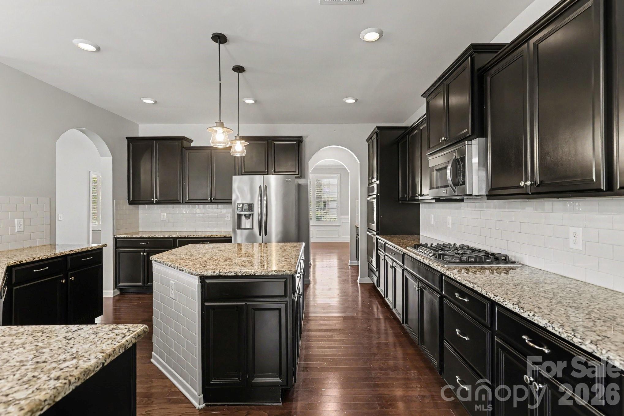 Single Family Residence at 487 Moses Drive, Fort Mill, photo 14 of 45