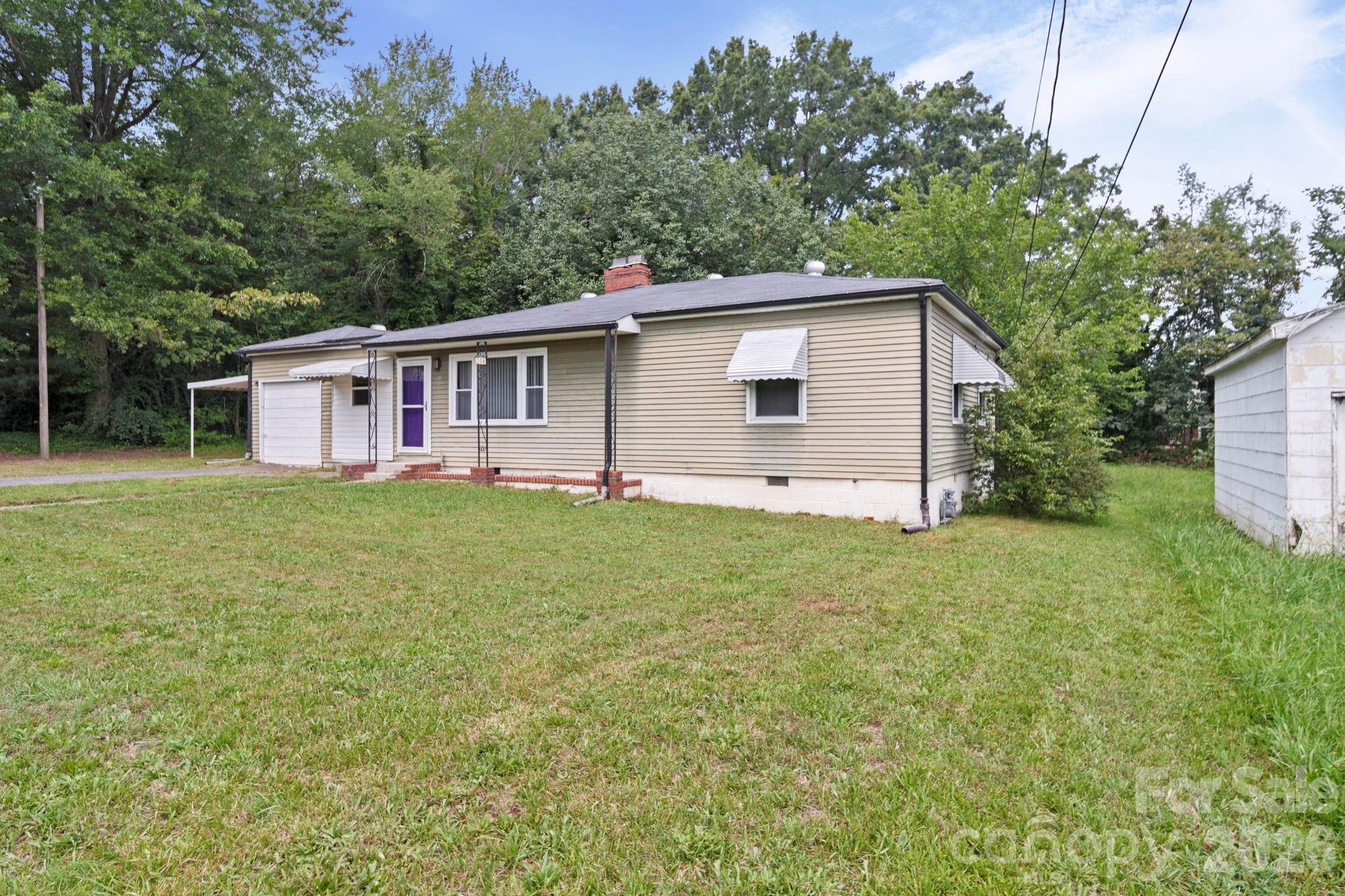 Single Family Residence at 208 Clancy Street, Salisbury, photo 2 of 28