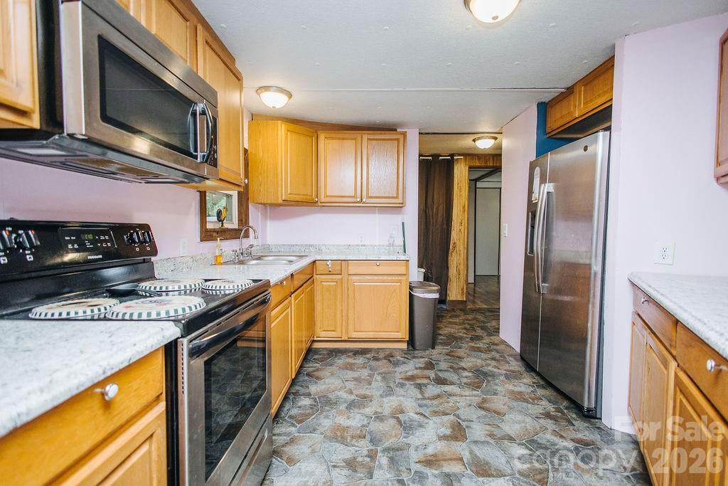 Single Family Residence at 3099 Harmony Grove Road, Nebo, photo 13 of 34