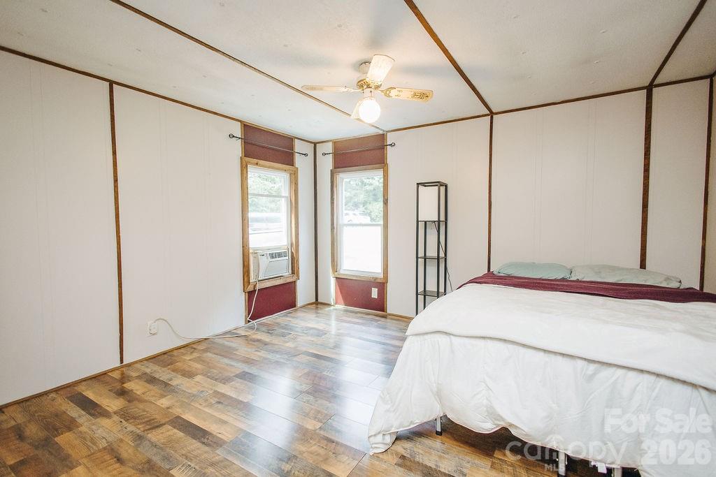 Single Family Residence at 3099 Harmony Grove Road, Nebo, photo 17 of 34