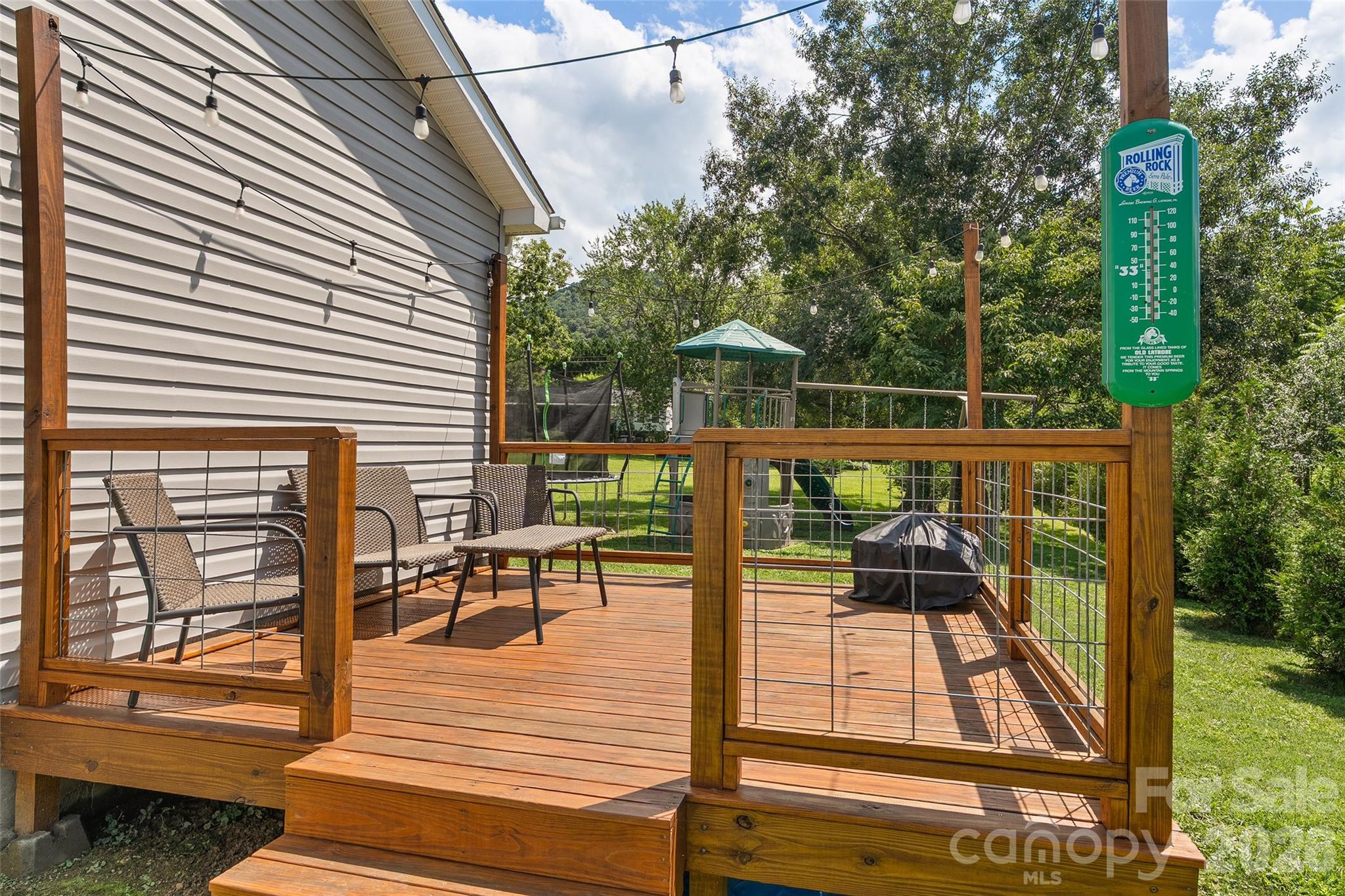 Single Family Residence at 46 Janie Drive, Clyde, photo 5 of 32
