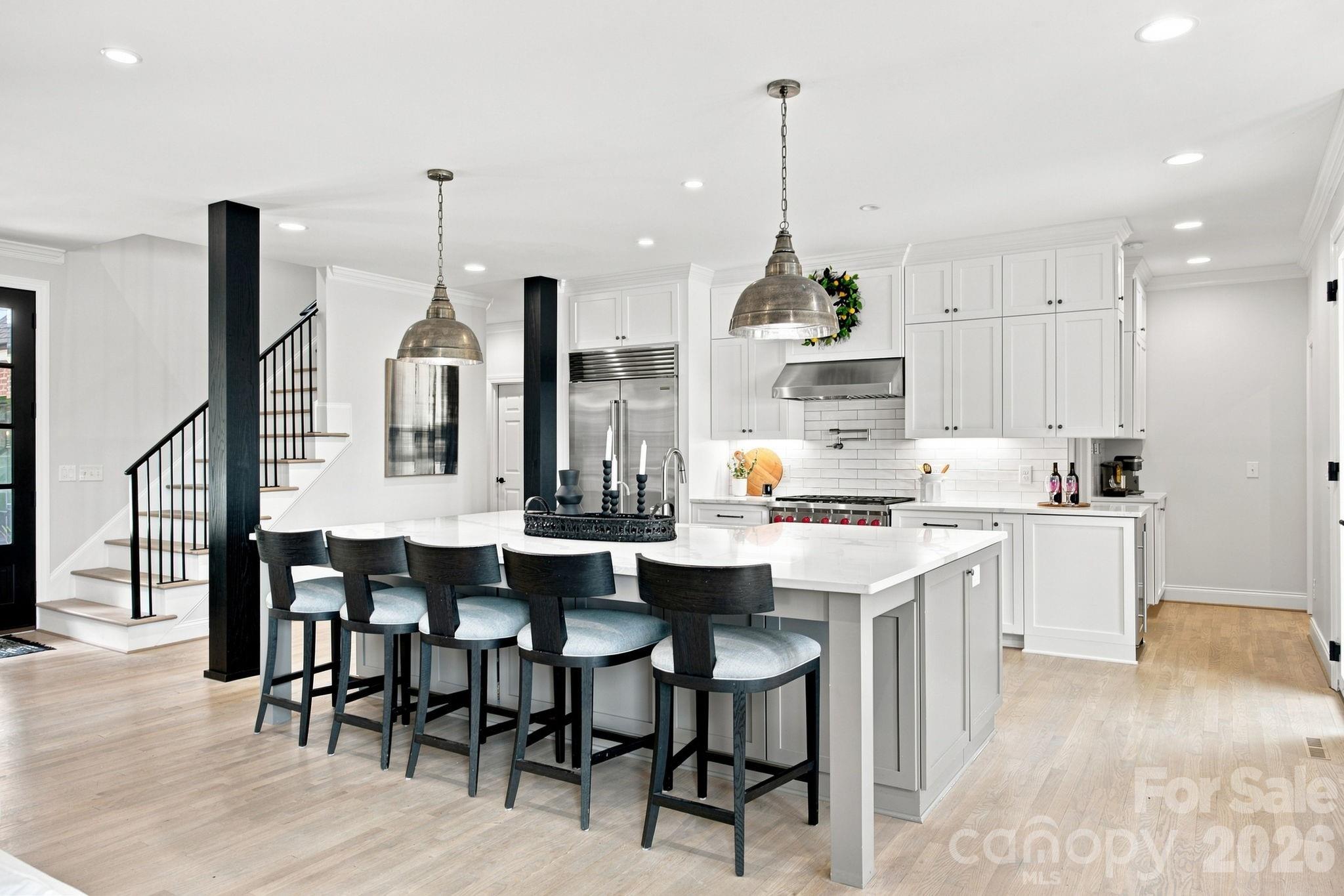 Single Family Residence at 131 Long Cove Lane, Mooresville, photo 5 of 48