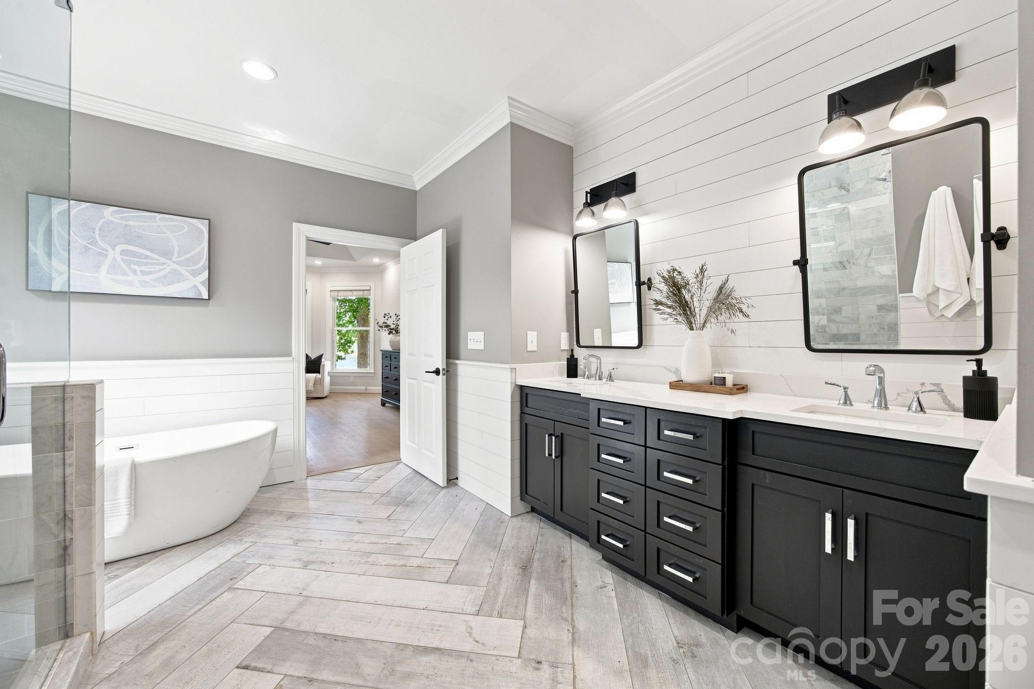 Single Family Residence at 131 Long Cove Lane, Mooresville, photo 23 of 48