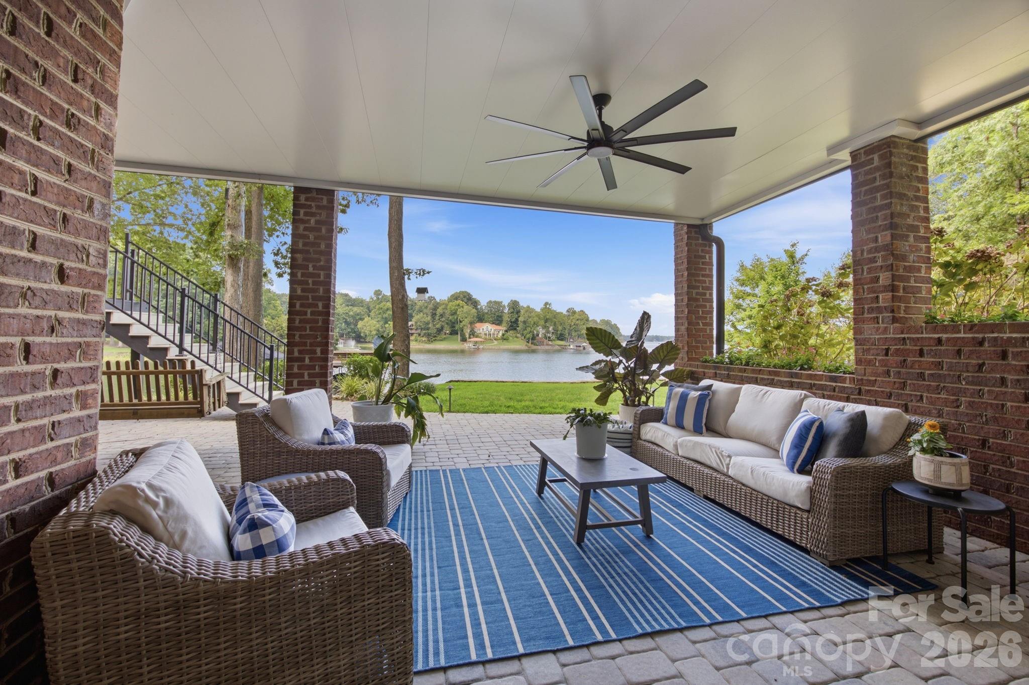 Single Family Residence at 131 Long Cove Lane, Mooresville, photo 31 of 48