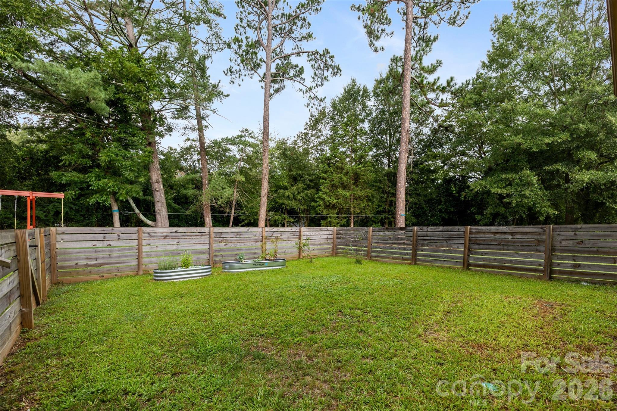 Fenced area for pets and/or kids - 821 Normandy View Street, Gastonia