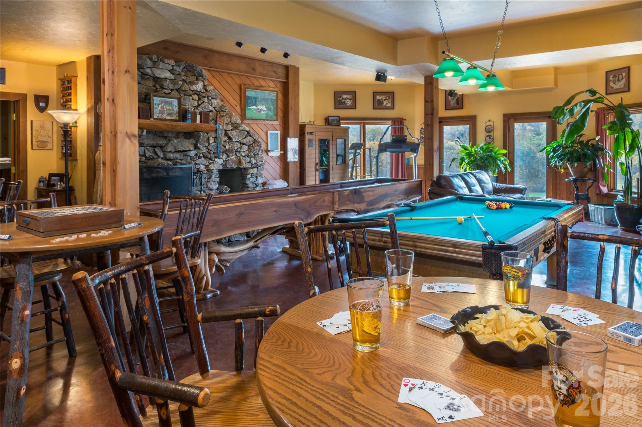 Game Room - 135 Potato Branch Road, Leicester