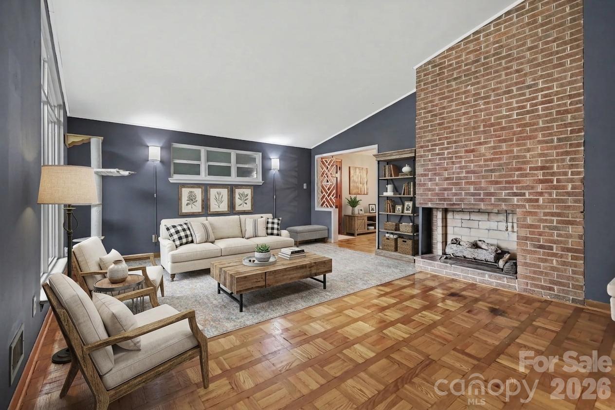 virtually staged - 126 21st Avenue NW, Hickory