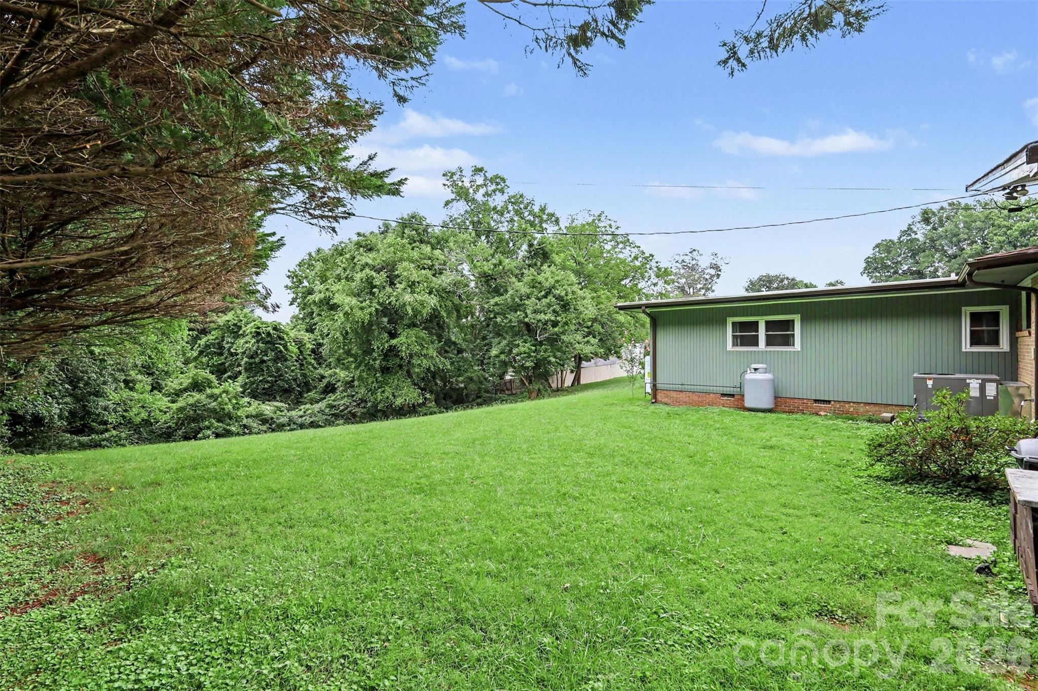 Single Family Residence at 126 21st Avenue NW, Hickory, photo 32 of 35