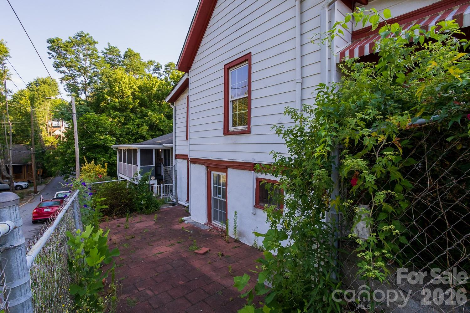 Single Family Residence at 91 Clingman Avenue, Asheville, photo 7 of 35