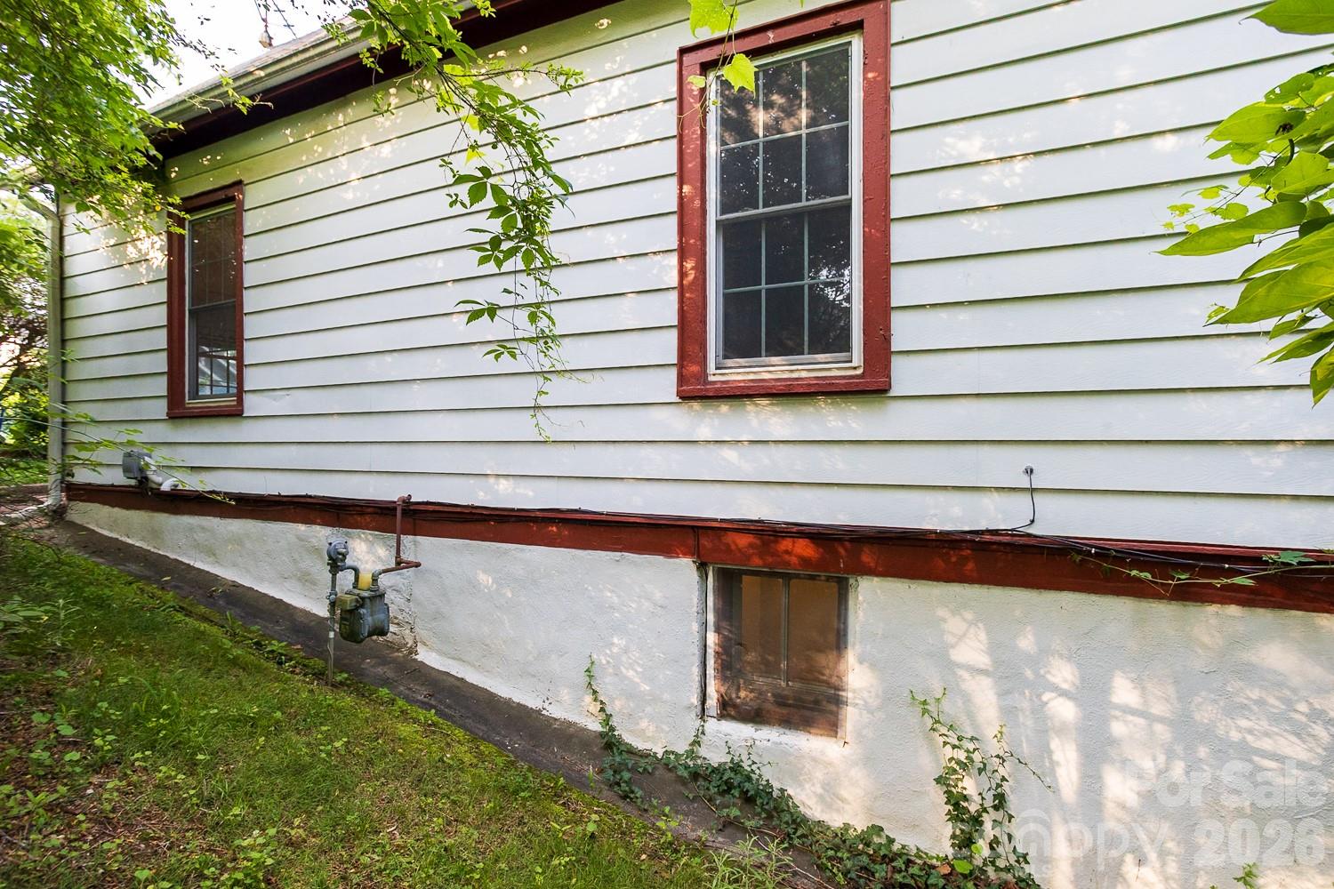 Single Family Residence at 91 Clingman Avenue, Asheville, photo 9 of 35