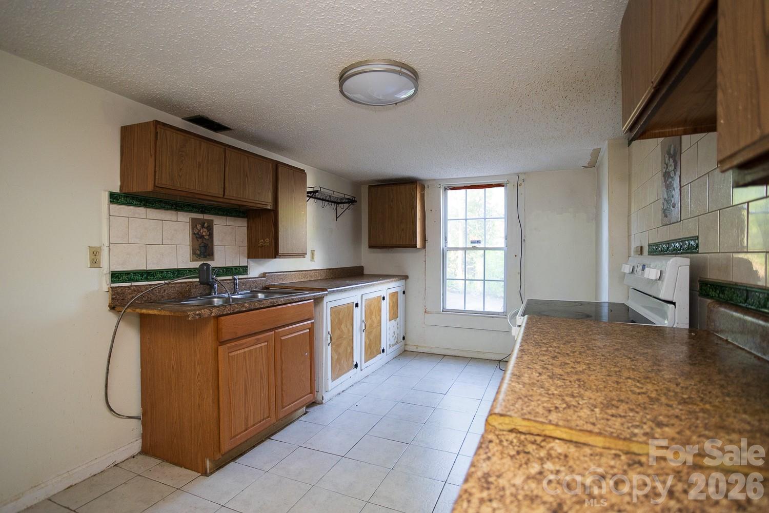 Single Family Residence at 91 Clingman Avenue, Asheville, photo 17 of 35