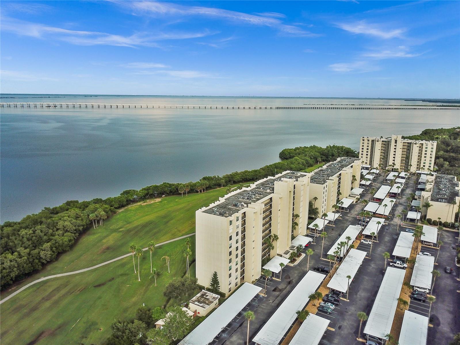 2617 COVE CAY DR #702