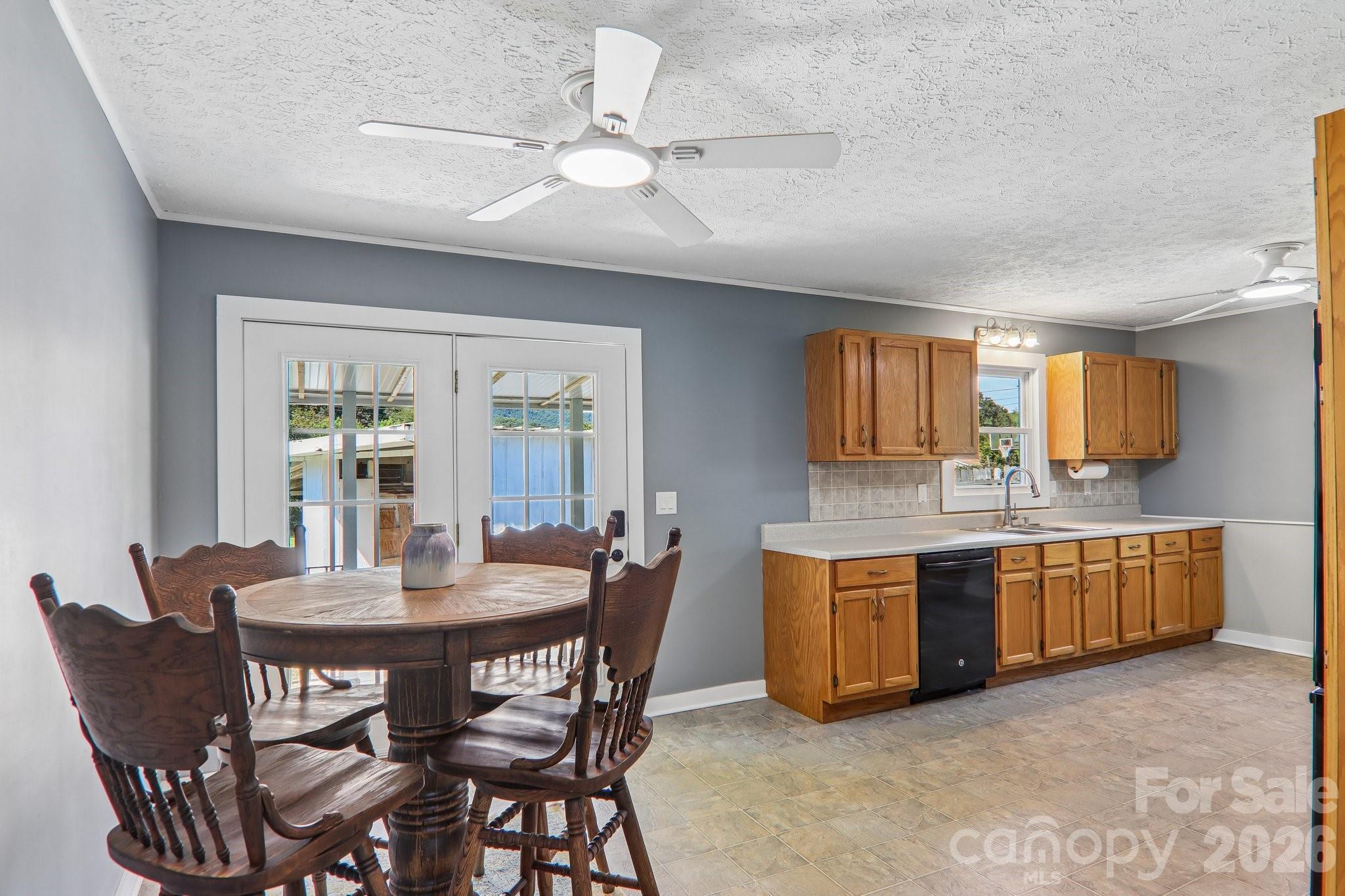Single Family Residence at 120 Sonoma Road, Waynesville, photo 15 of 48