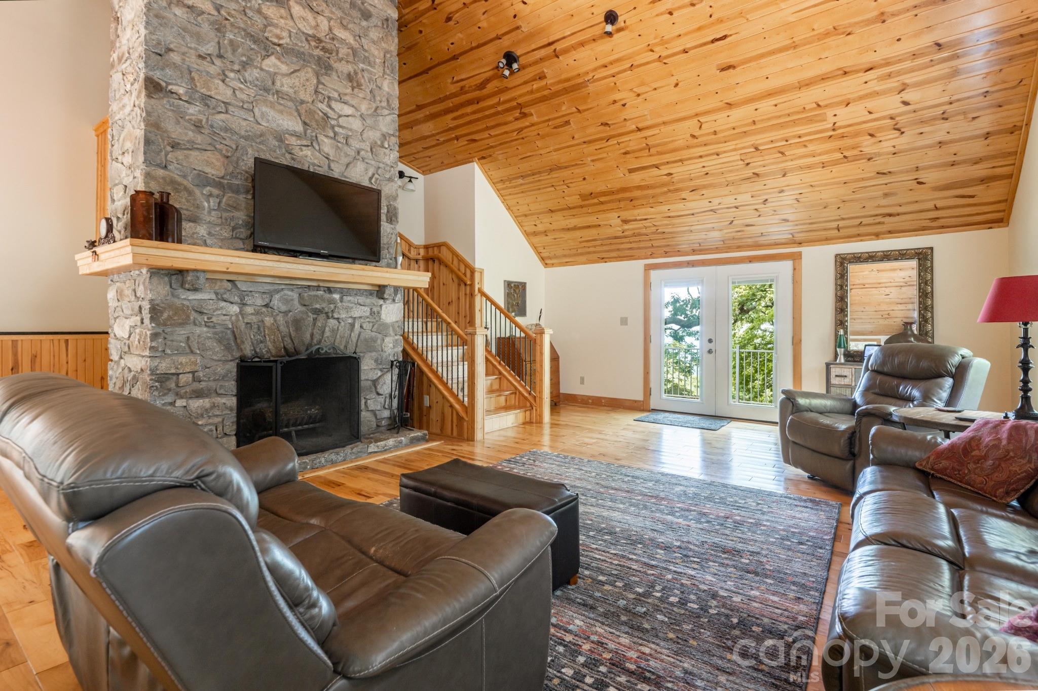 Single Family Residence at 219 Echo Mountain View Road, Fairview, photo 10 of 48