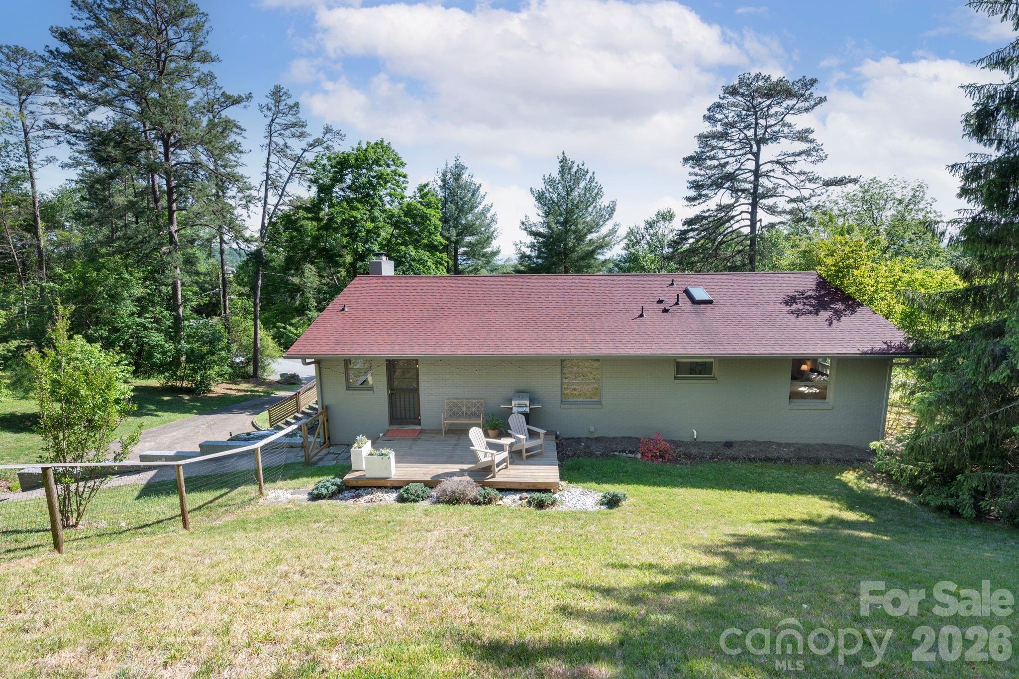 Single Family Residence at 301 Stratford Road, Asheville, photo 33 of 39