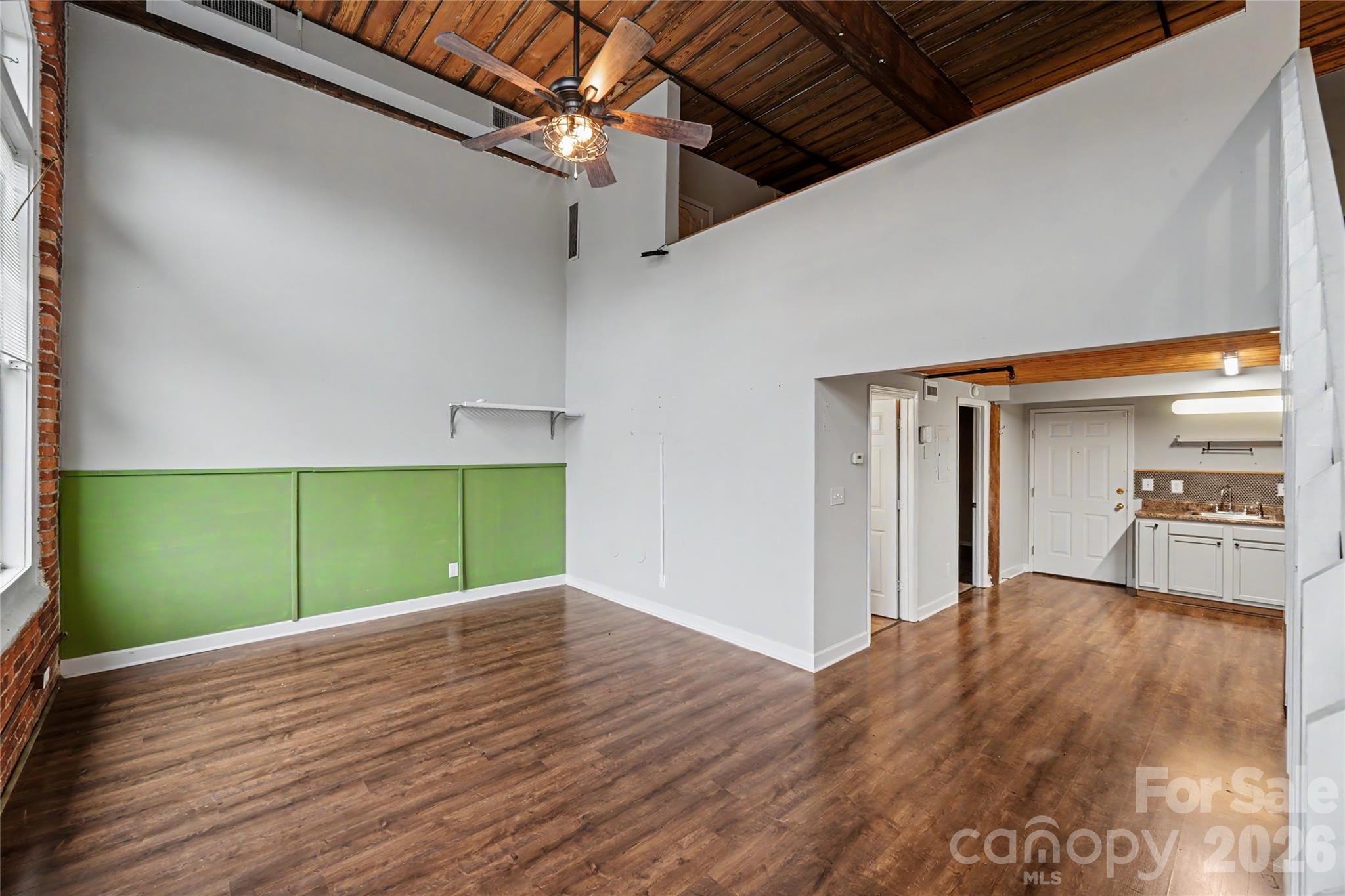 Condominium at 201 S Hoskins Road, Charlotte, photo 8 of 21