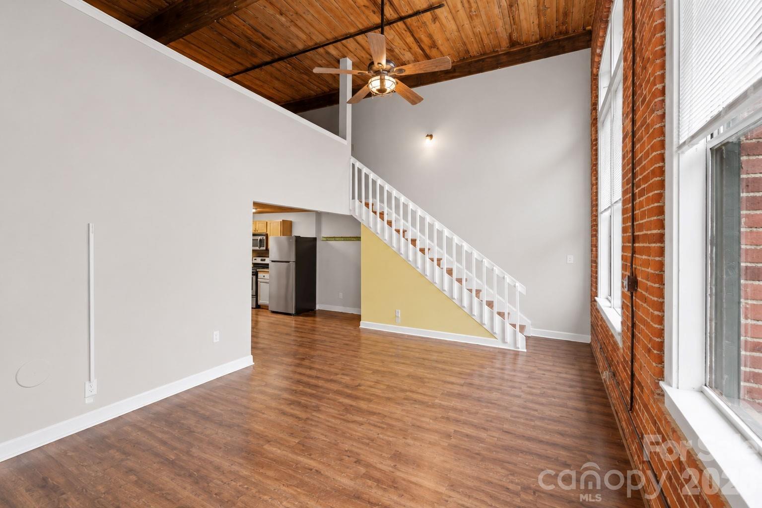 Condominium at 201 S Hoskins Road, Charlotte, photo 12 of 21