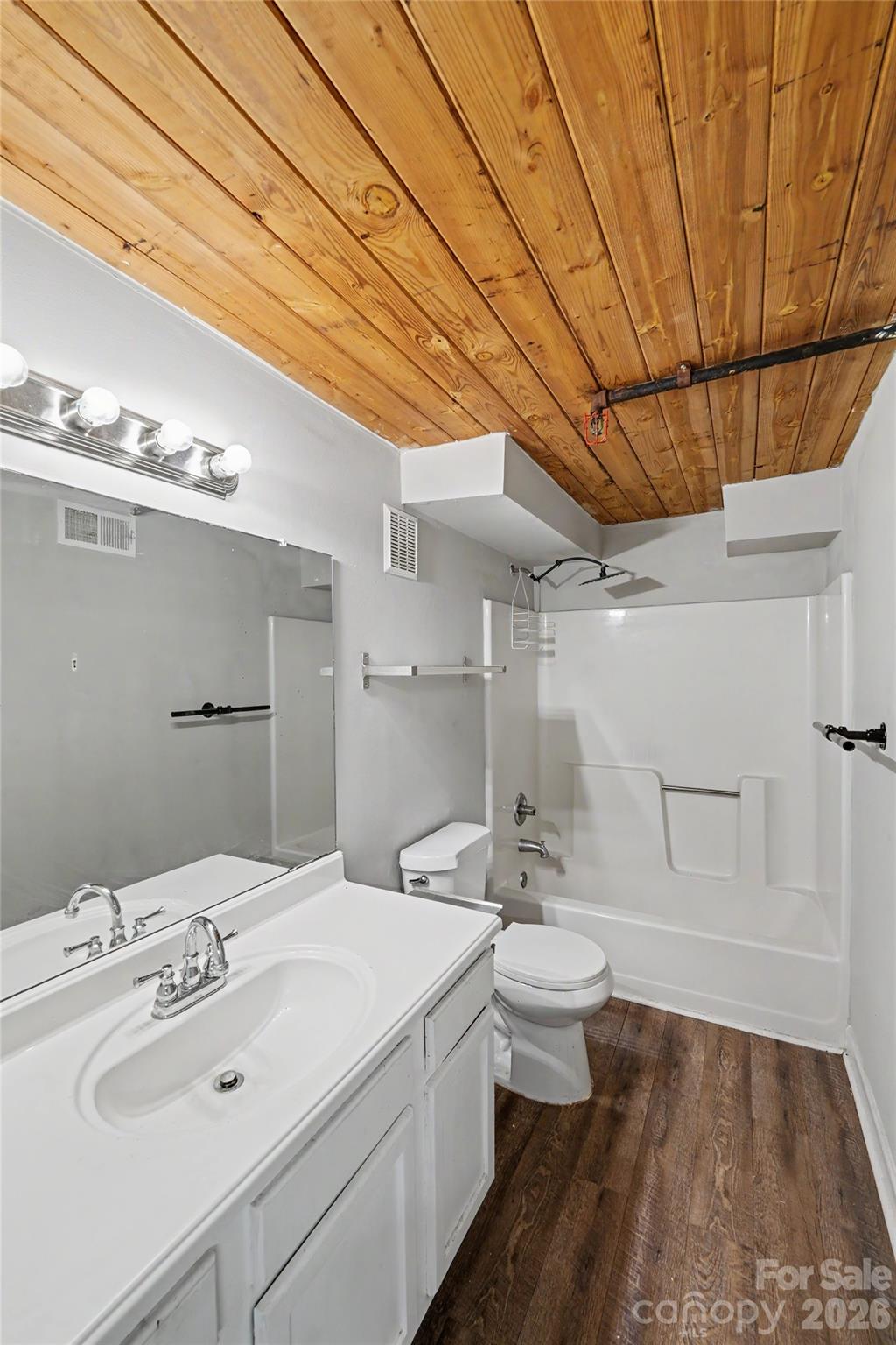 Condominium at 201 S Hoskins Road, Charlotte, photo 17 of 21