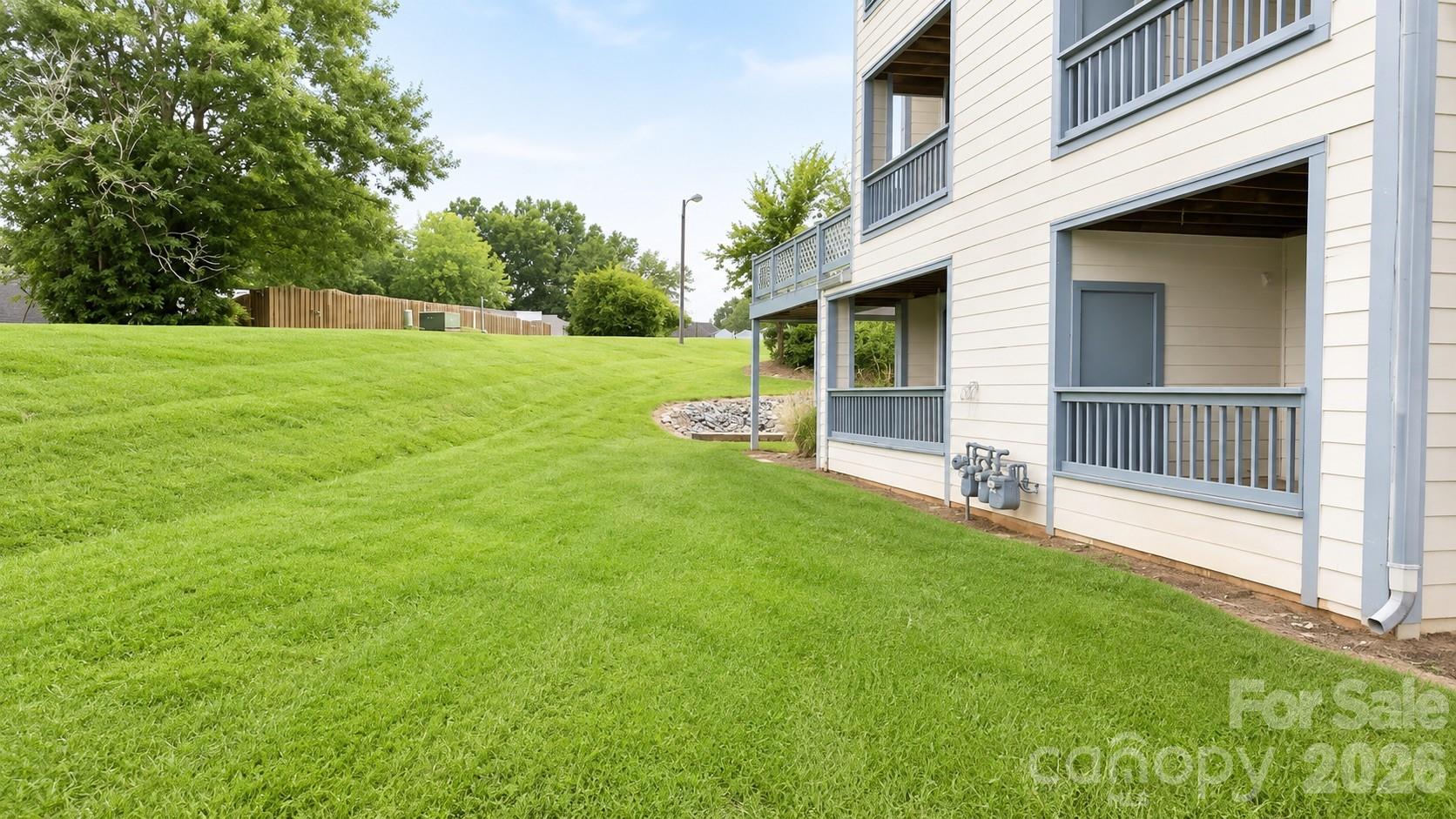 Condominium at 8024 Tremaine Court, Charlotte, photo 12 of 13