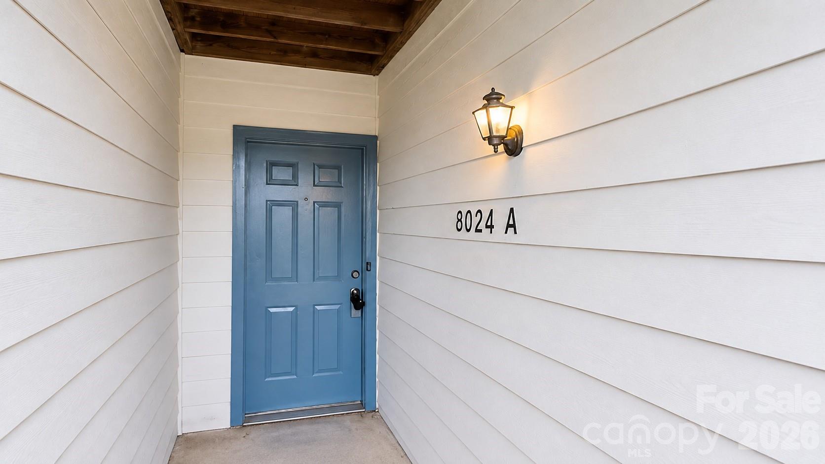 Condominium at 8024 Tremaine Court, Charlotte, photo 9 of 13