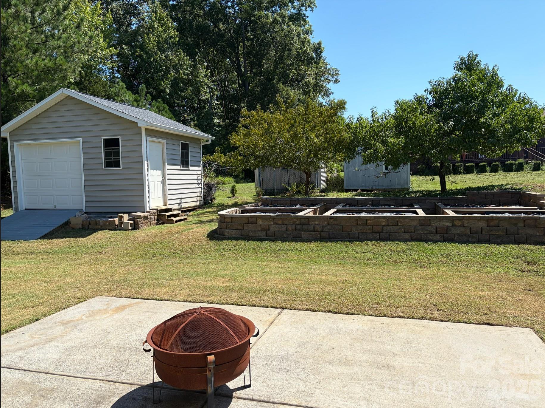 Single Family Residence at 578 Daventry Court, Clover, photo 2 of 27