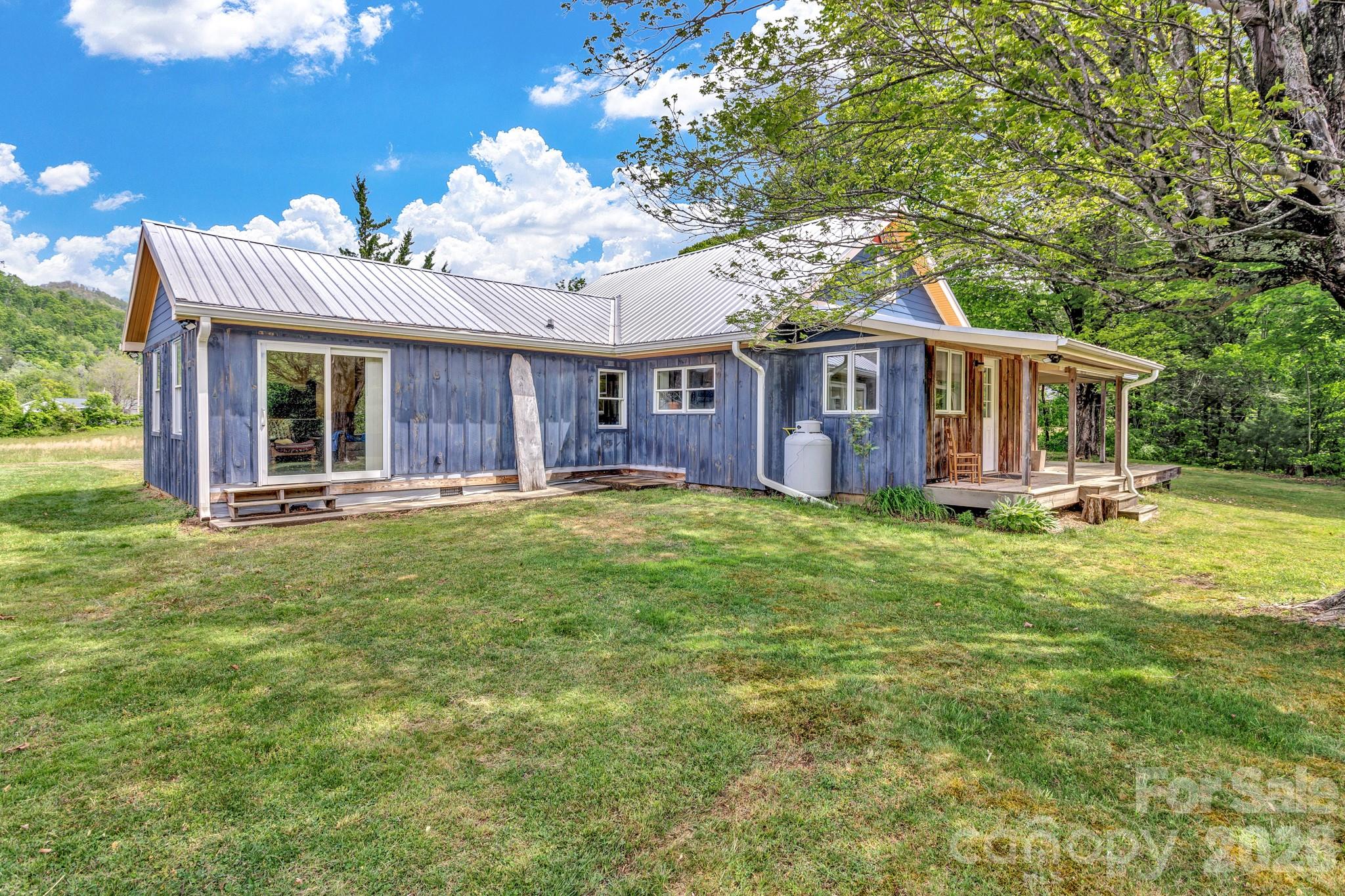 Single Family Residence at 45 Sugar Cove Road, Weaverville, photo 5 of 45