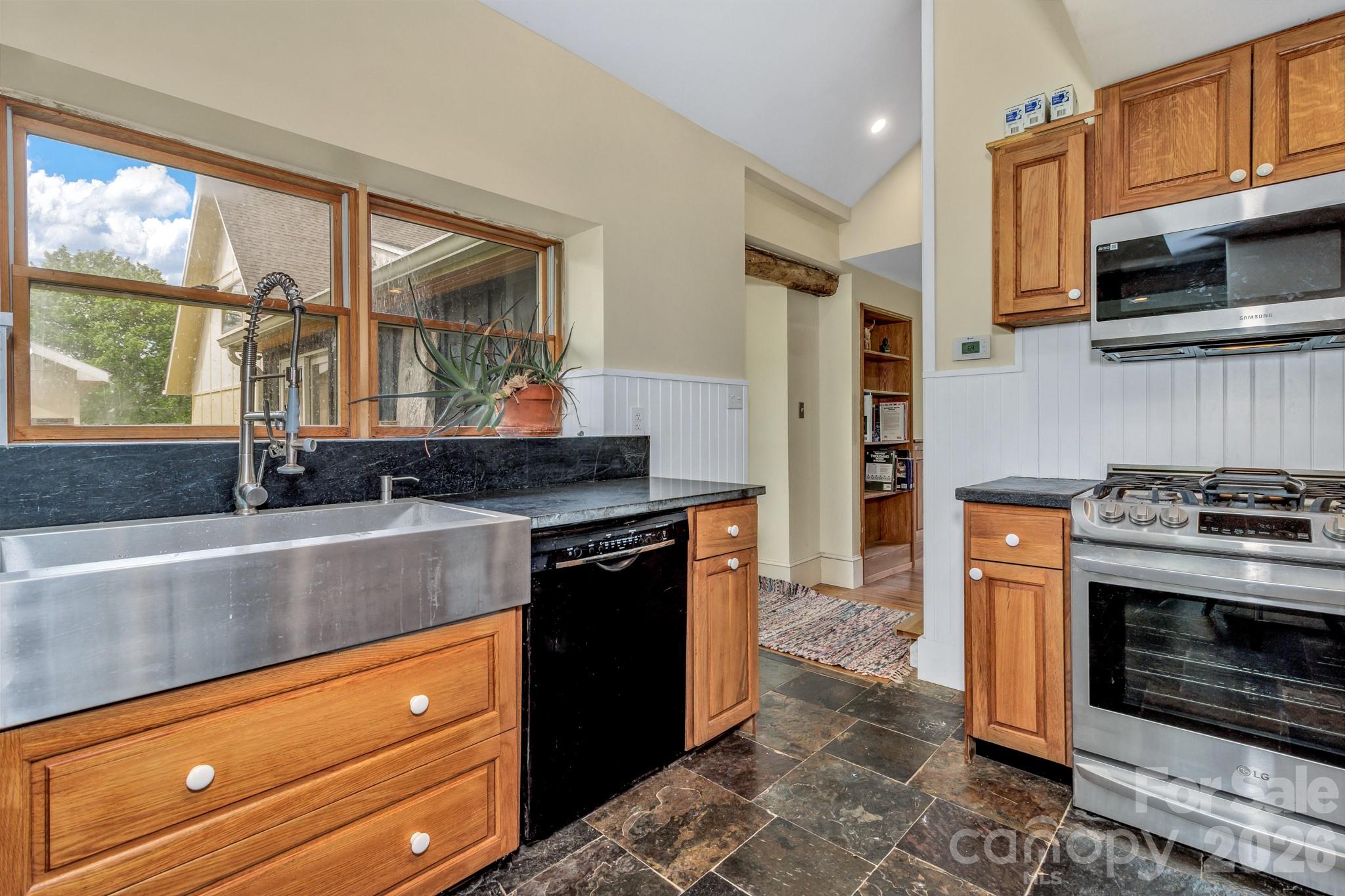Single Family Residence at 45 Sugar Cove Road, Weaverville, photo 25 of 45