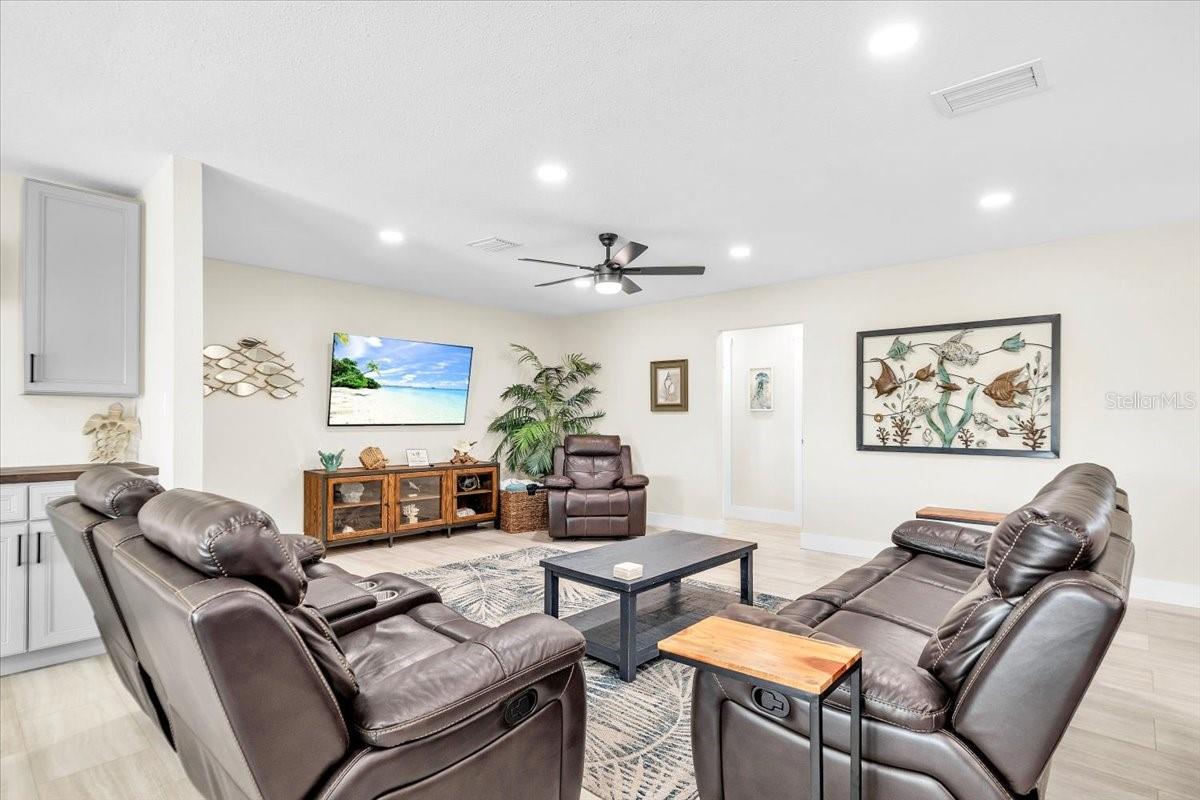 Single Family Residence at 441 W TARPON BLVD NW, PORT CHARLOTTE, photo 12 of 83