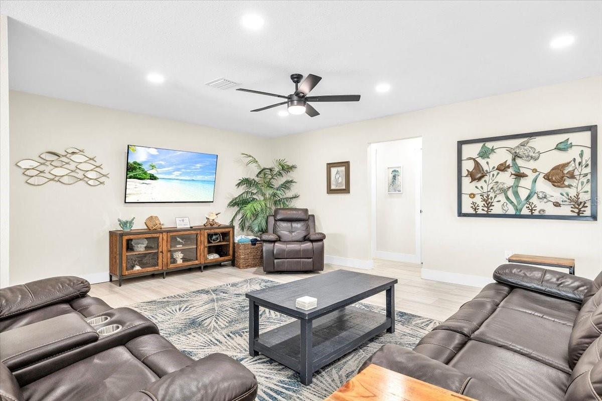 Single Family Residence at 441 W TARPON BLVD NW, PORT CHARLOTTE, photo 13 of 83