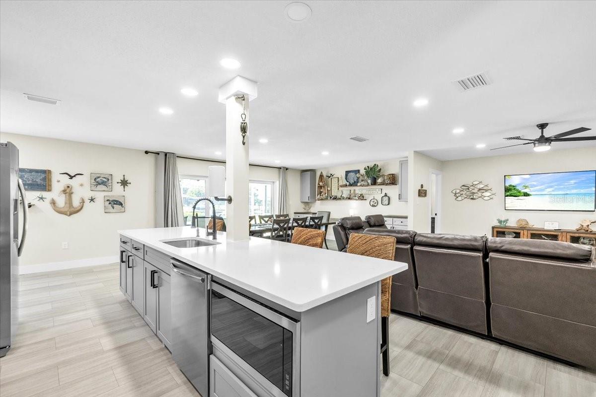 Single Family Residence at 441 W TARPON BLVD NW, PORT CHARLOTTE, photo 23 of 83