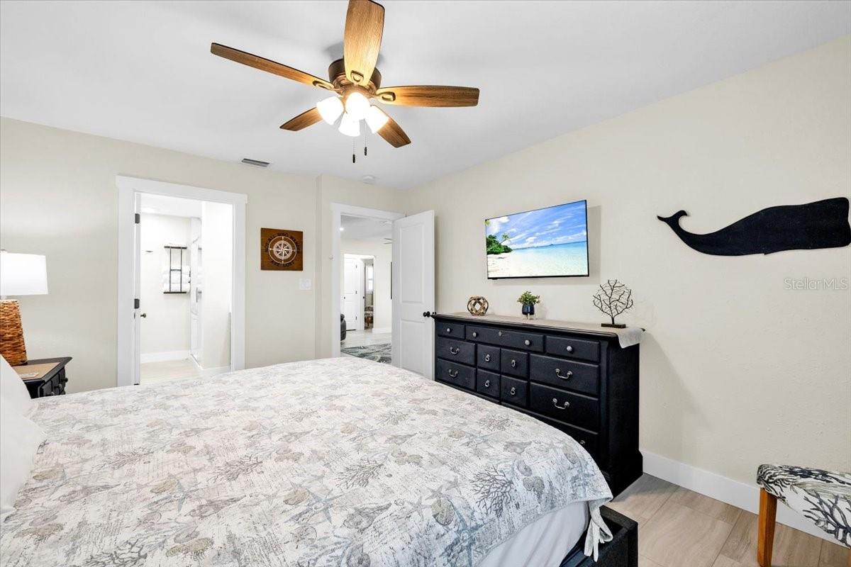 Single Family Residence at 441 W TARPON BLVD NW, PORT CHARLOTTE, photo 39 of 83