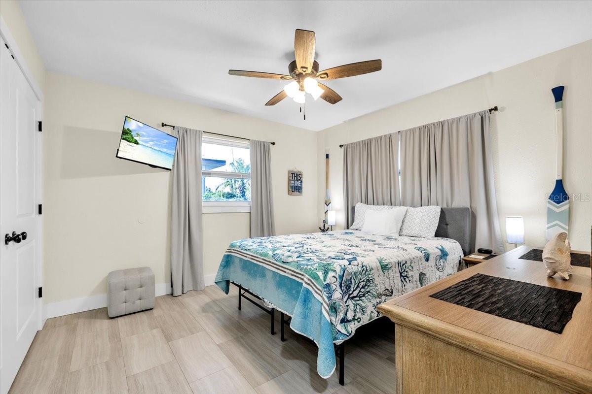 Single Family Residence at 441 W TARPON BLVD NW, PORT CHARLOTTE, photo 51 of 83