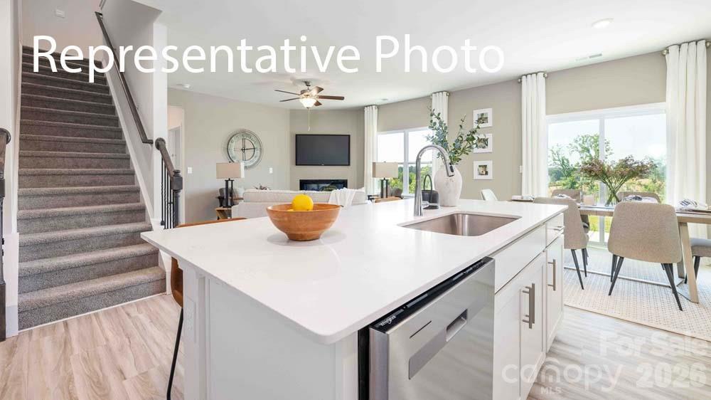 Single Family Residence at 306 Colton Court, Kings Mountain, photo 6 of 28