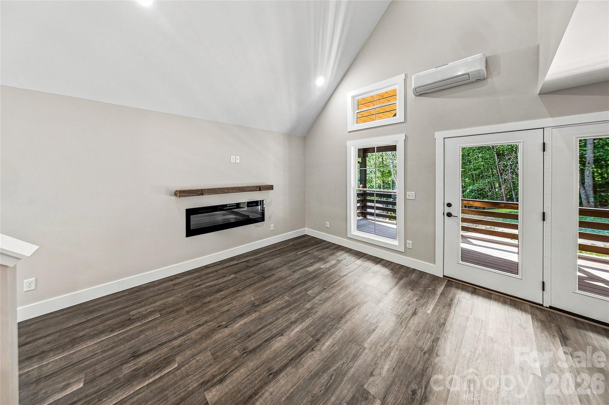 Great room with vaulted ceiling - 87 Catatoga Trail, Marion