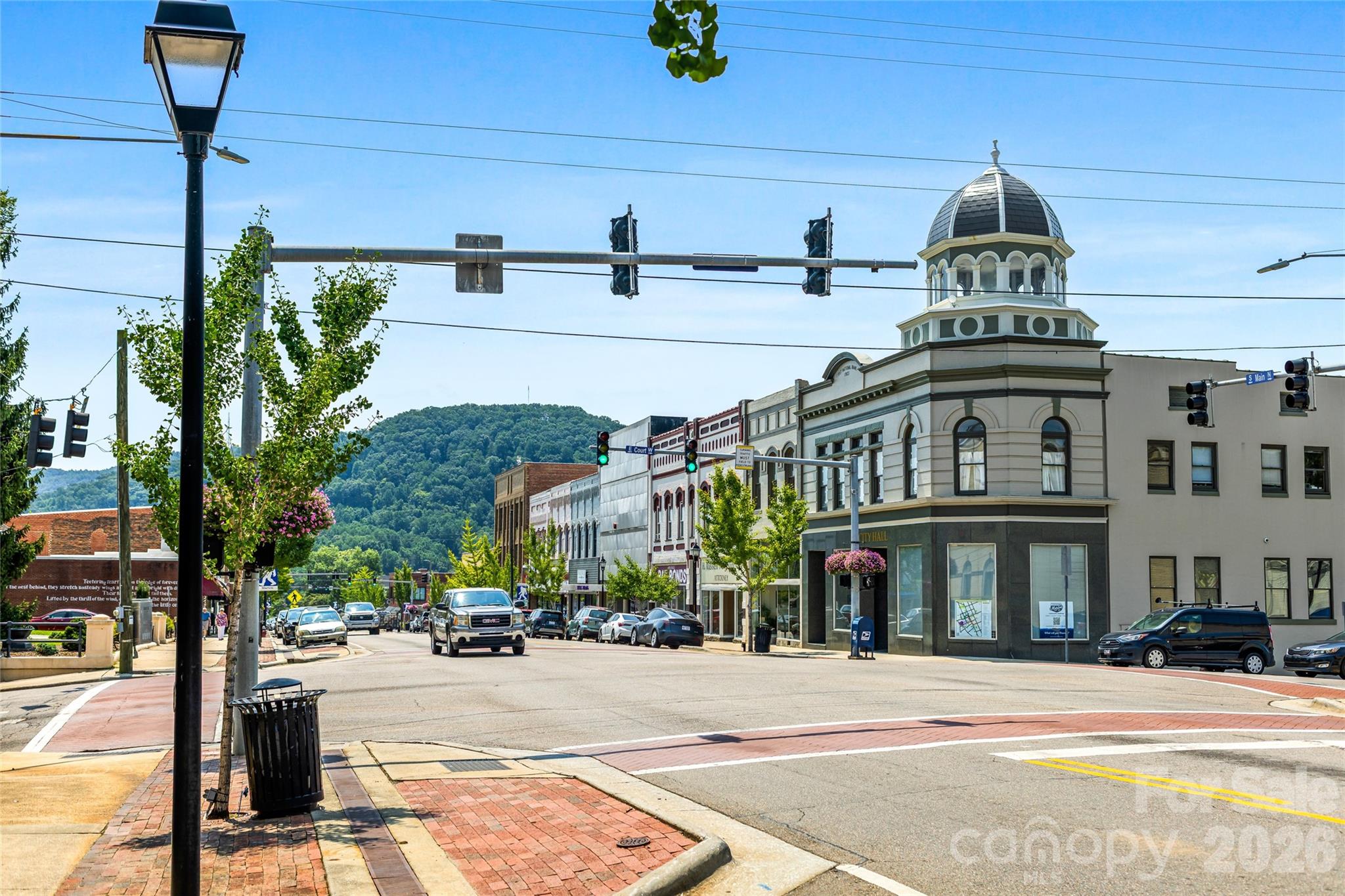 Nearby historic downtown Marion - 107 Catatoga Trail, Marion