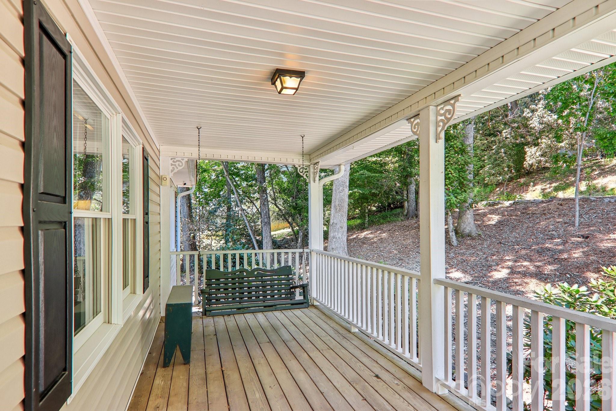Single Family Residence at 7 Maple Leaf Drive, Hendersonville, photo 3 of 44